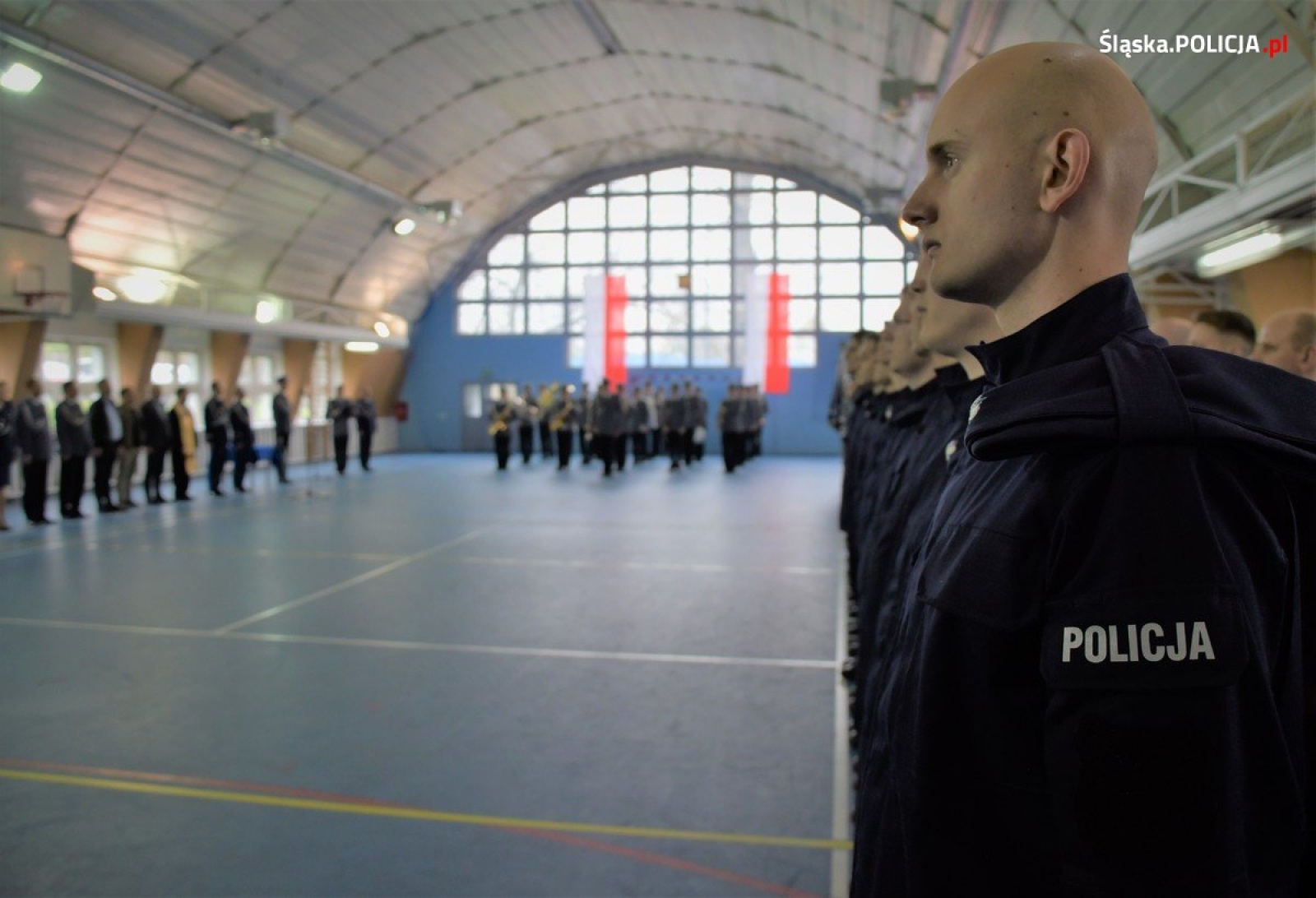 Zdjęcie w galerii na portalu naszwodzislaw.com: Ślubowanie nowych policjantów śląskiego garnizonu wiadomości z regionu