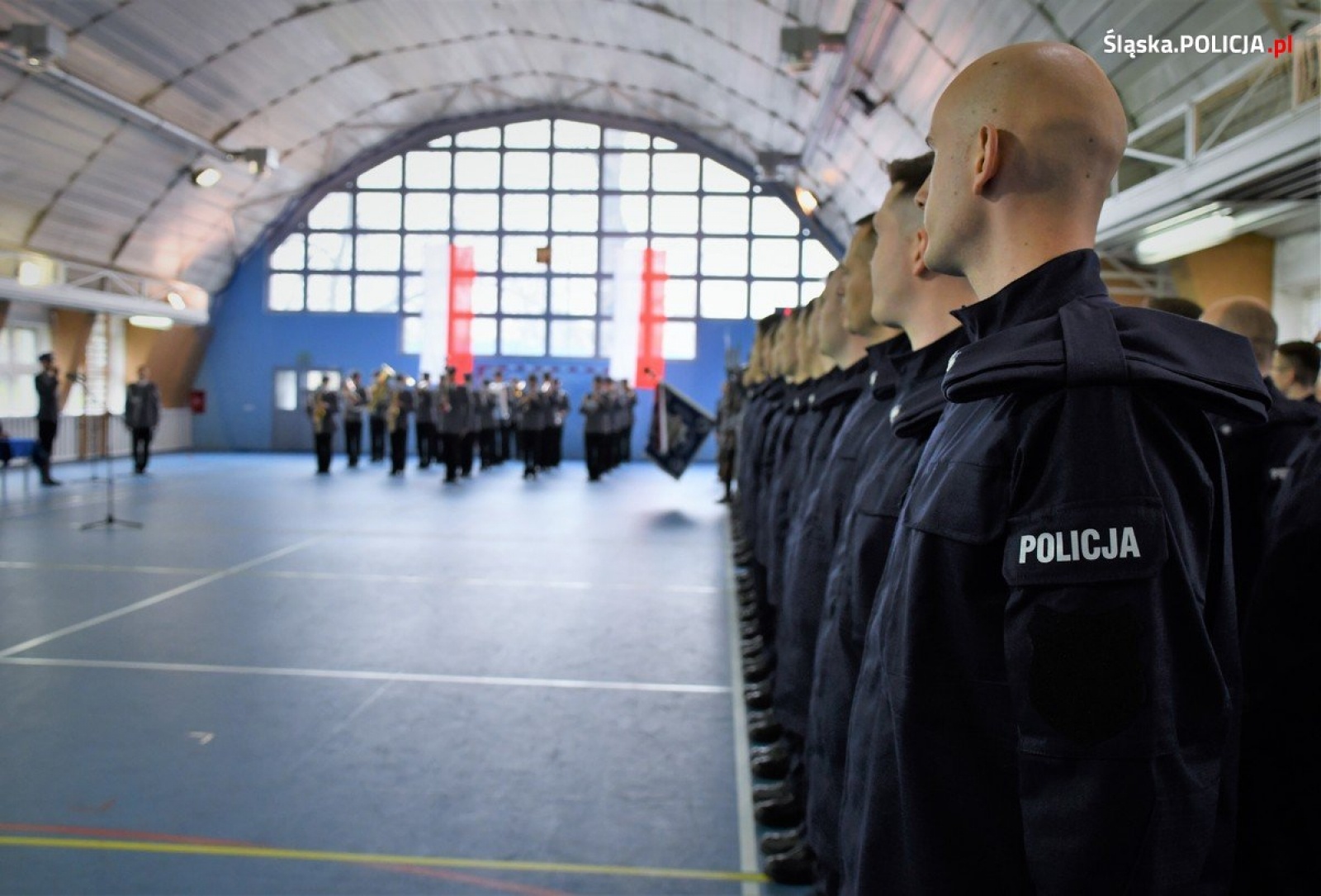 Zdjęcie w galerii na portalu naszwodzislaw.com: Ślubowanie nowych policjantów śląskiego garnizonu wiadomości z regionu