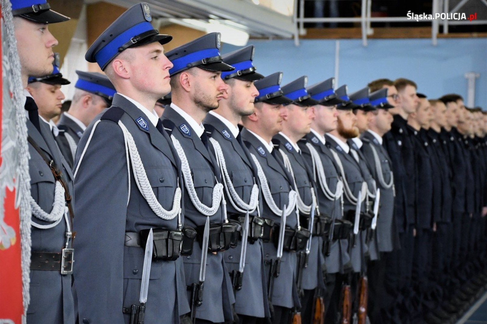 Zdjęcie w galerii na portalu naszwodzislaw.com: Ślubowanie nowych policjantów śląskiego garnizonu wiadomości z regionu
