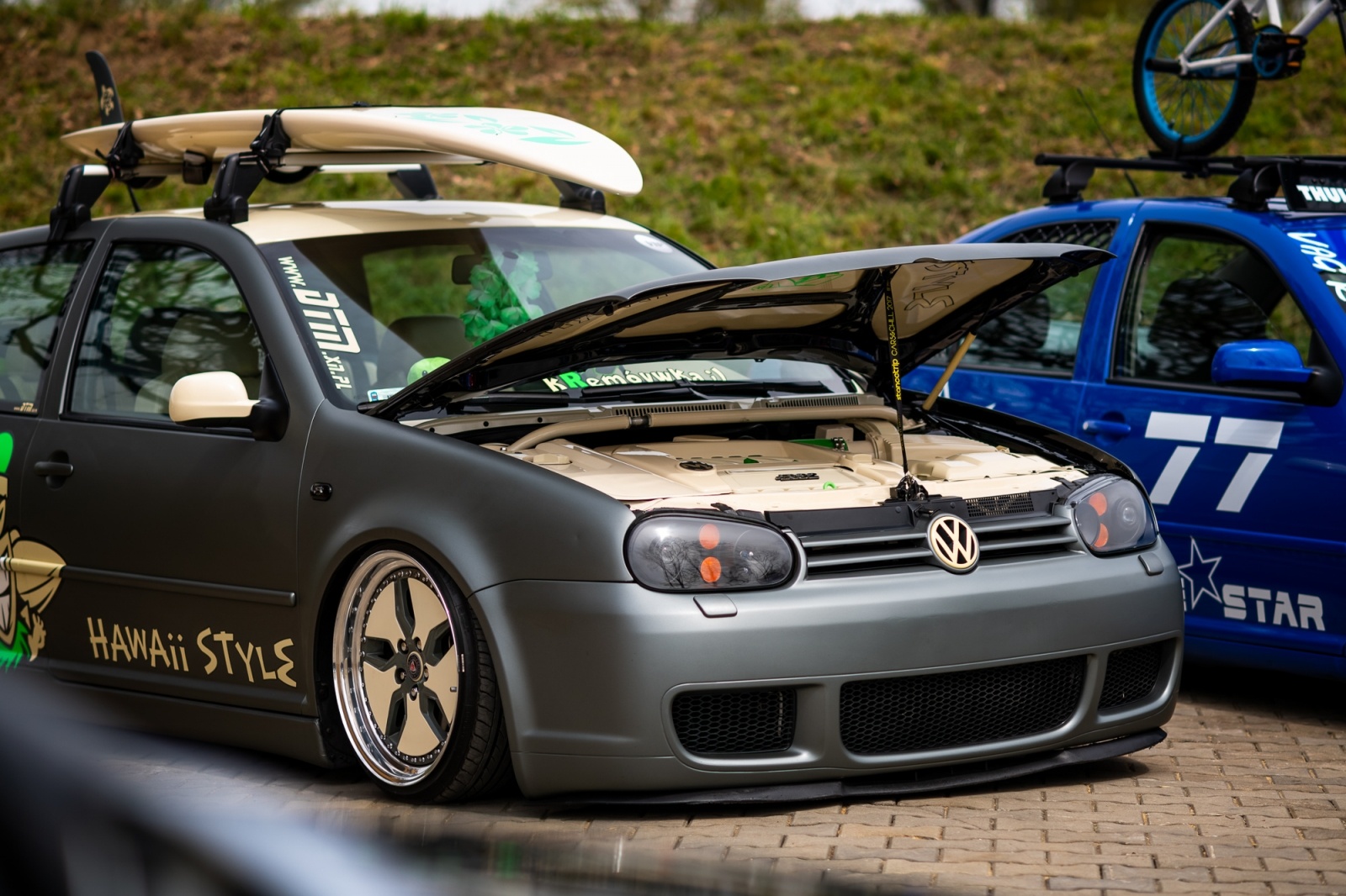 Zdjęcie w galerii na portalu naszwodzislaw.com: Petrol Beach 2022. Auta tuningowe zjechały do Bukowa [FOTO] wiadomości z regionu