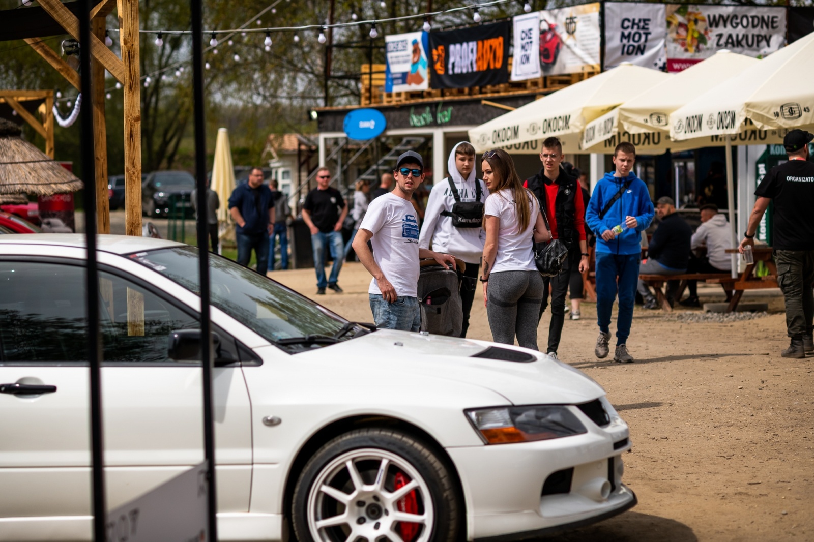 Zdjęcie w galerii na portalu naszwodzislaw.com: Petrol Beach 2022. Auta tuningowe zjechały do Bukowa [FOTO] wiadomości z regionu