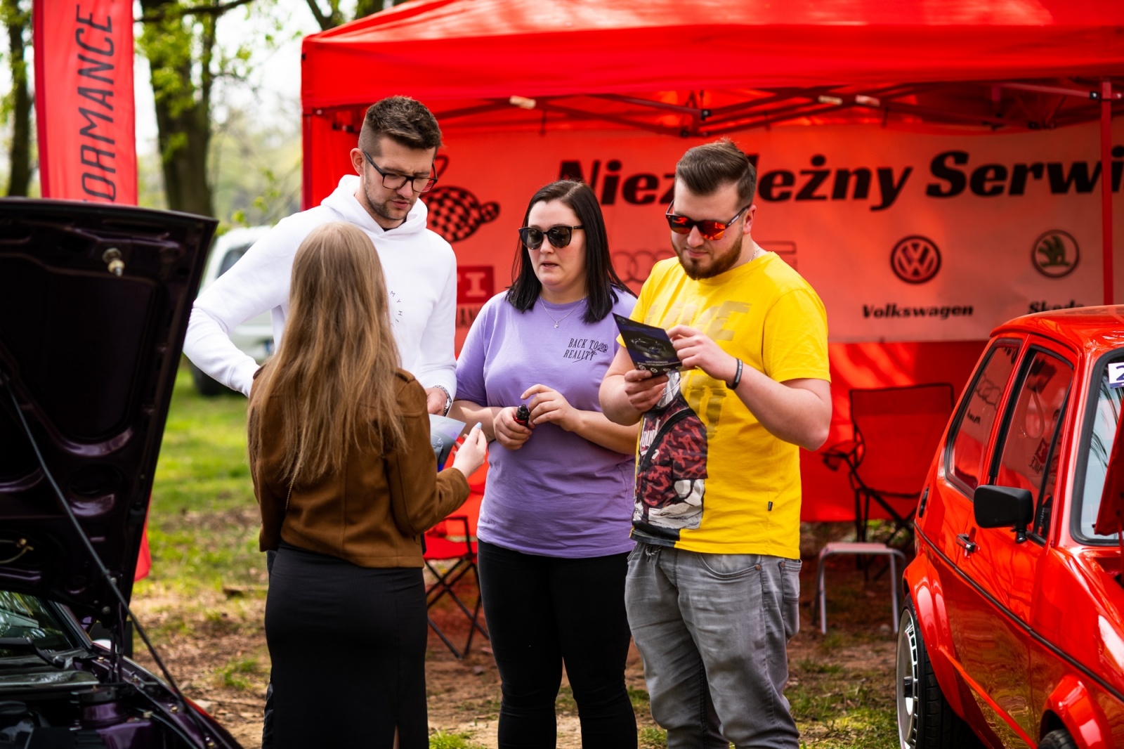 Zdjęcie w galerii na portalu naszwodzislaw.com: Petrol Beach 2022. Auta tuningowe zjechały do Bukowa [FOTO] wiadomości z regionu