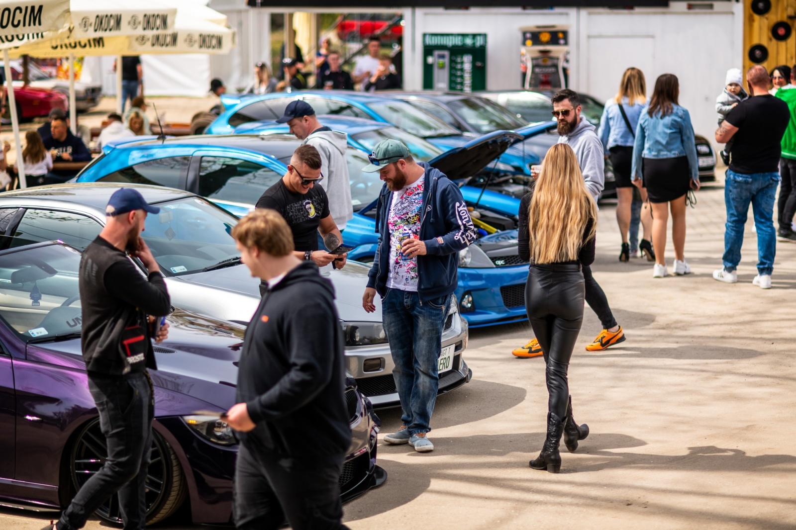 Zdjęcie w galerii na portalu naszwodzislaw.com: Petrol Beach 2022. Auta tuningowe zjechały do Bukowa [FOTO] wiadomości z regionu