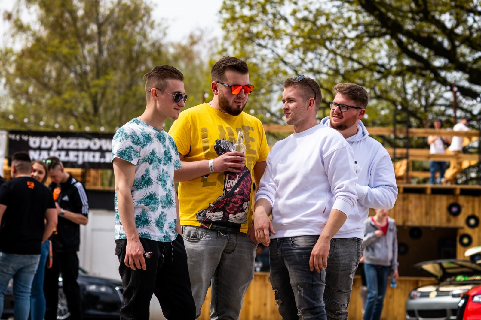 Zdjęcie w galerii na portalu naszwodzislaw.com: Petrol Beach 2022. Auta tuningowe zjechały do Bukowa [FOTO] wiadomości z regionu