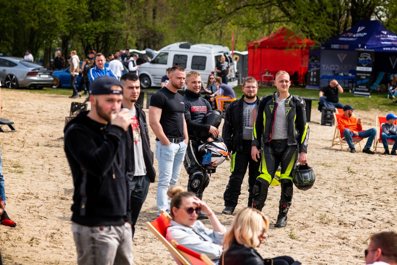 Zdjęcie w galerii na portalu naszwodzislaw.com: Petrol Beach 2022. Auta tuningowe zjechały do Bukowa [FOTO] wiadomości z regionu