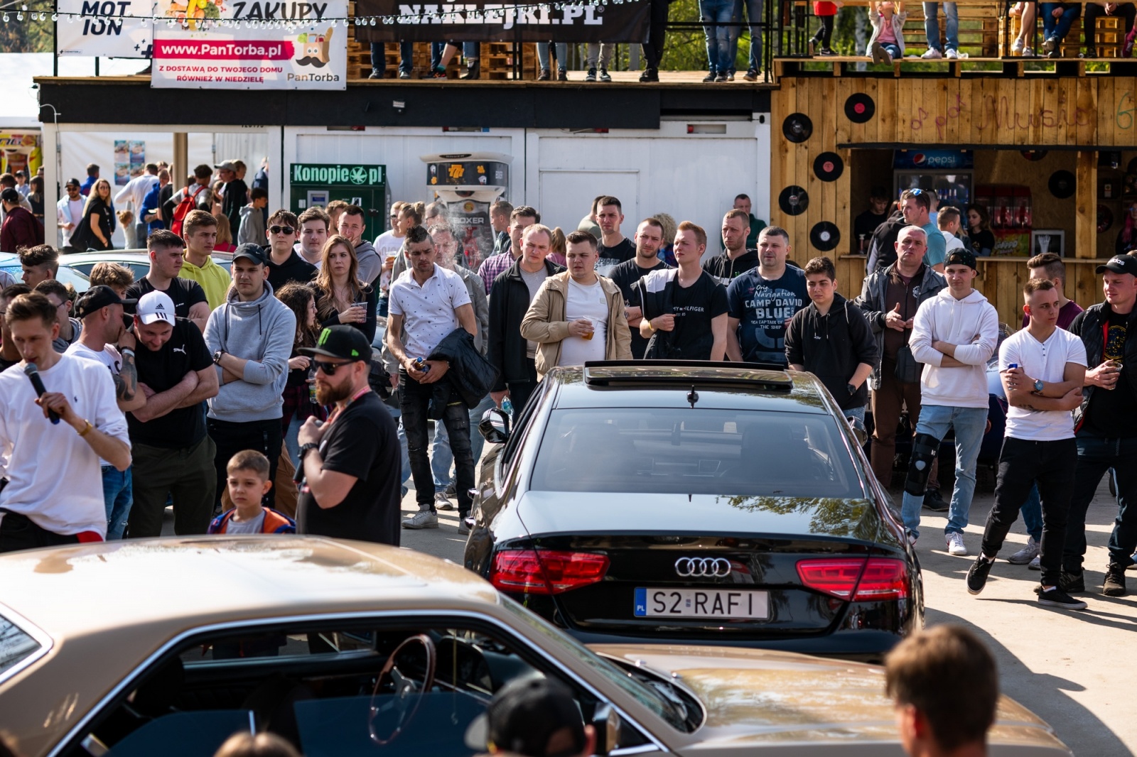 Zdjęcie w galerii na portalu naszwodzislaw.com: Petrol Beach 2022. Auta tuningowe zjechały do Bukowa [FOTO] wiadomości z regionu