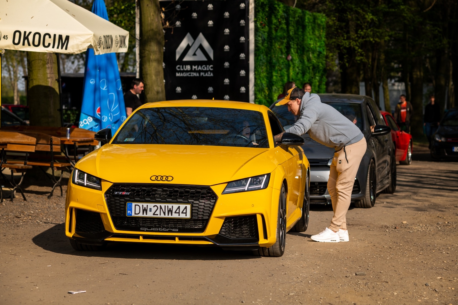 Zdjęcie w galerii na portalu naszwodzislaw.com: Petrol Beach 2022. Auta tuningowe zjechały do Bukowa [FOTO] wiadomości z regionu