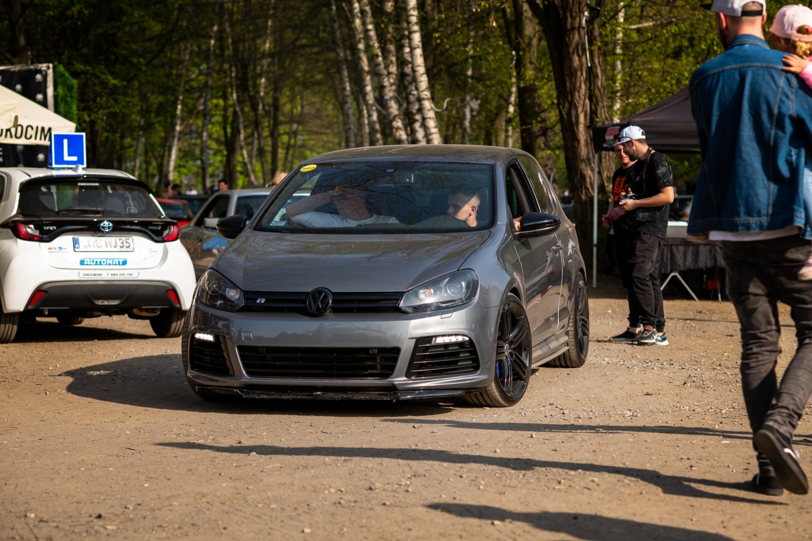 Zdjęcie w galerii na portalu naszwodzislaw.com: Petrol Beach 2022. Auta tuningowe zjechały do Bukowa [FOTO] wiadomości z regionu