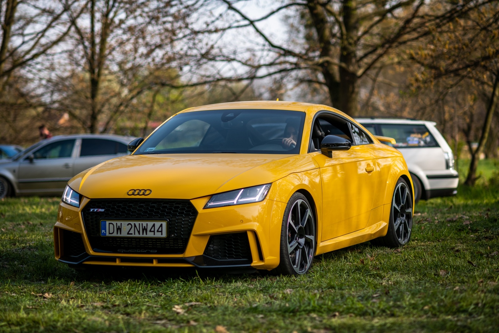 Zdjęcie w galerii na portalu naszwodzislaw.com: Petrol Beach 2022. Auta tuningowe zjechały do Bukowa [FOTO] wiadomości z regionu