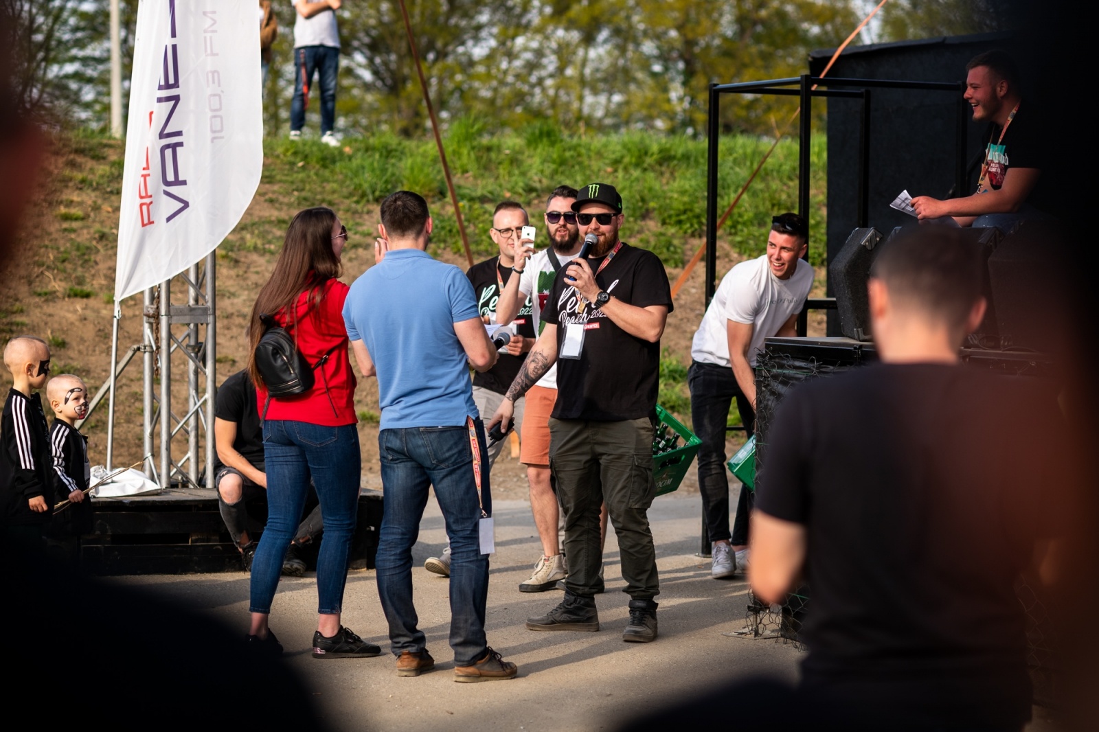 Zdjęcie w galerii na portalu naszwodzislaw.com: Petrol Beach 2022. Auta tuningowe zjechały do Bukowa [FOTO] wiadomości z regionu