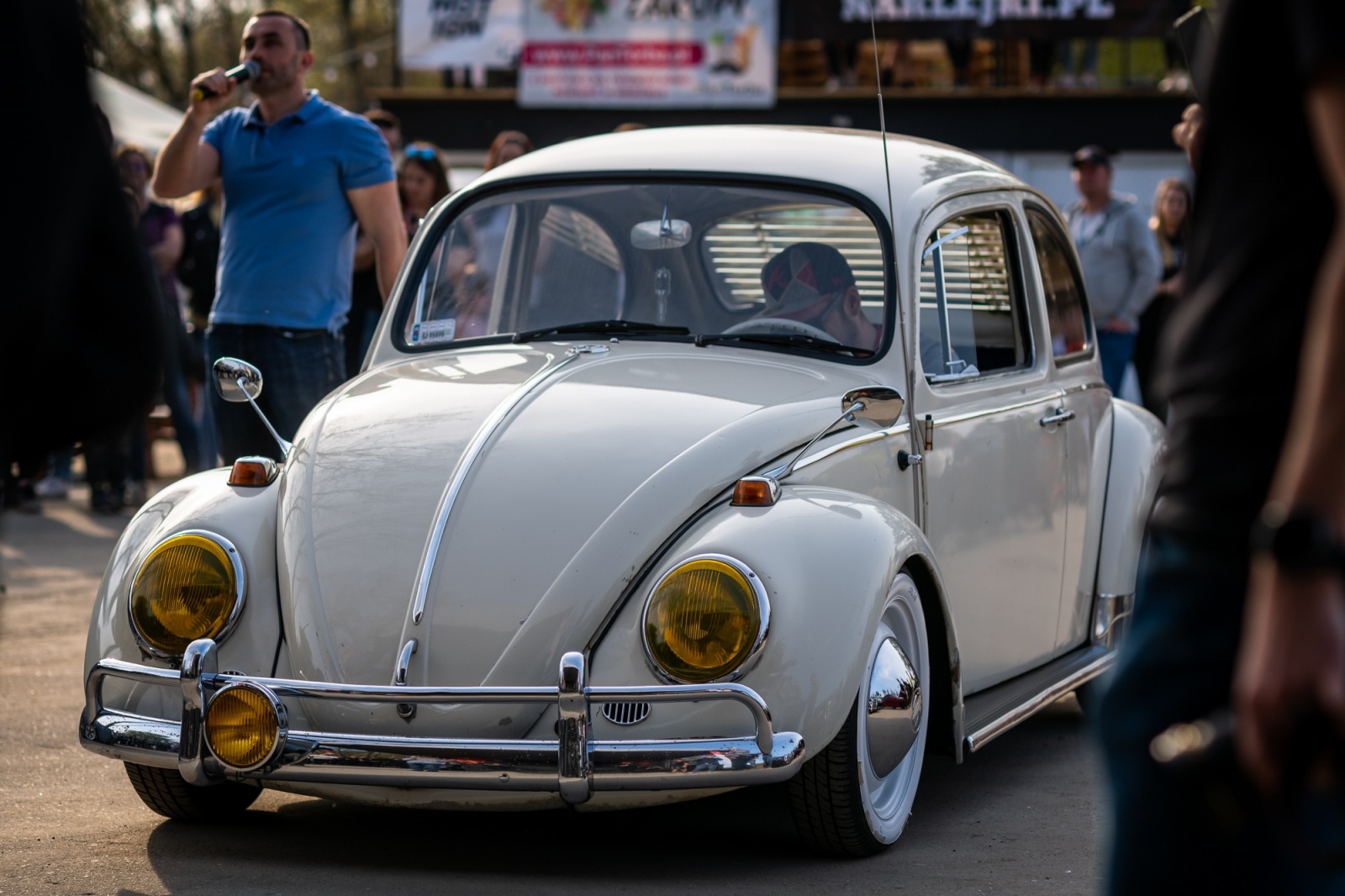 Zdjęcie w galerii na portalu naszwodzislaw.com: Petrol Beach 2022. Auta tuningowe zjechały do Bukowa [FOTO] wiadomości z regionu