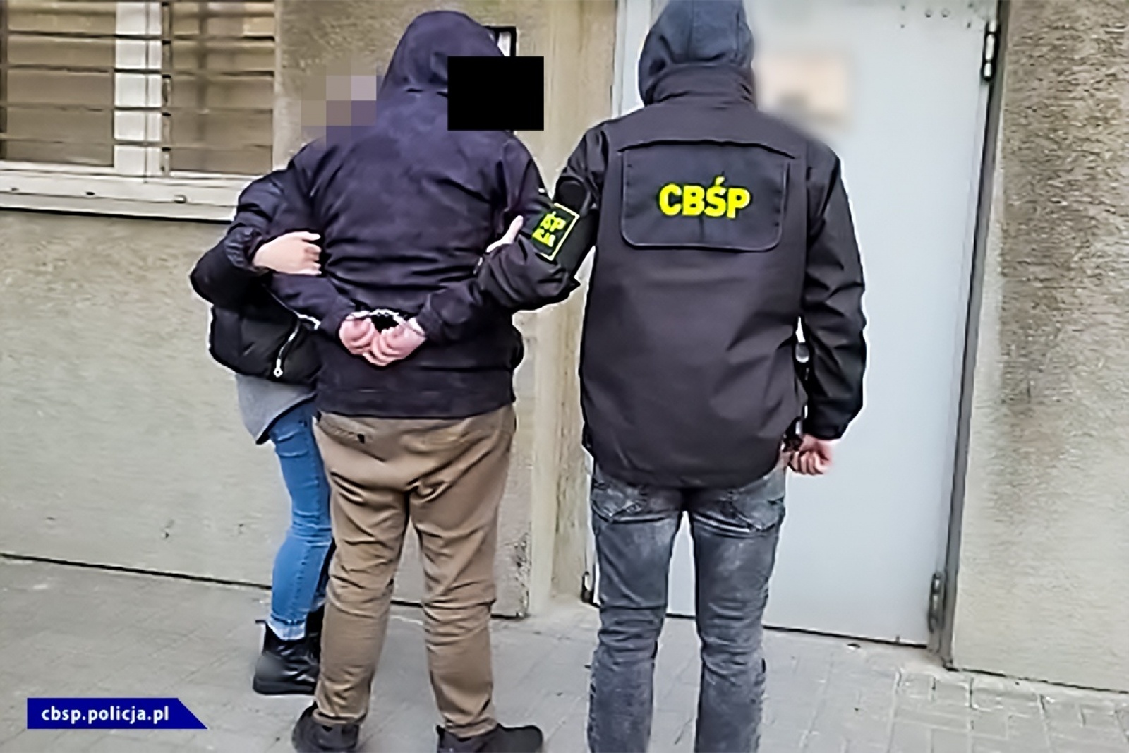 Zdjęcie w galerii na portalu naszwodzislaw.com: 16 osób zatrzymanych w śledztwie dotyczącym niewłaściwego utylizowania odpadów wiadomości z regionu