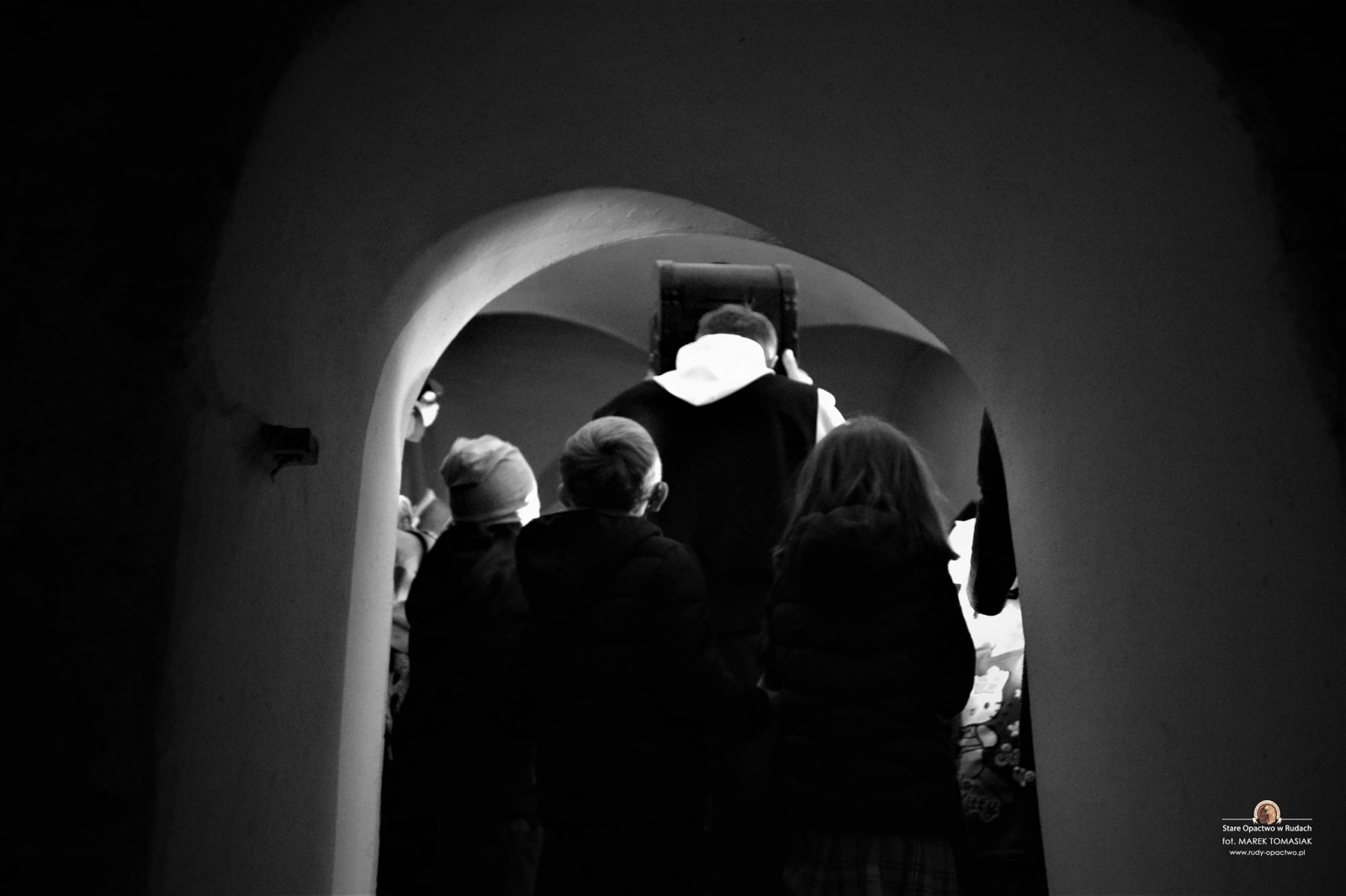 Zdjęcie w galerii na portalu naszwodzislaw.com: Dreszczyk emocji i tajemnice. Nocne szukanie skarbu w Rudach wiadomości z regionu