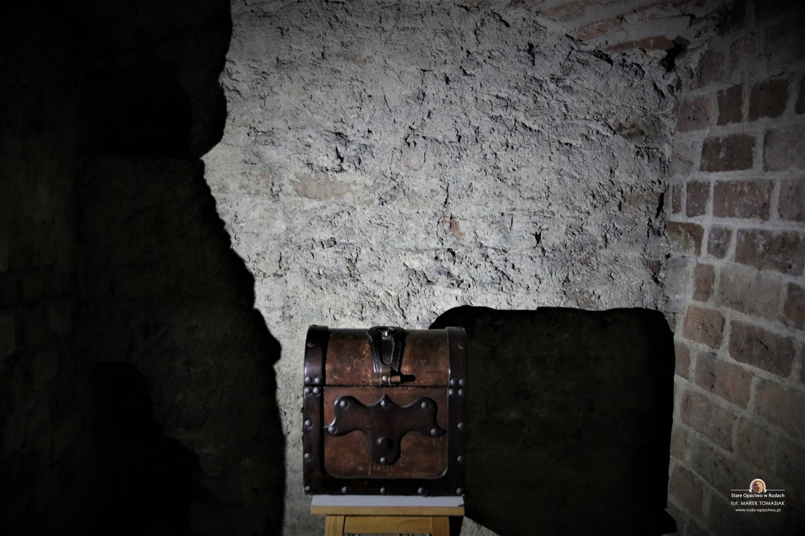 Zdjęcie w galerii na portalu naszwodzislaw.com: Dreszczyk emocji i tajemnice. Nocne szukanie skarbu w Rudach wiadomości z regionu