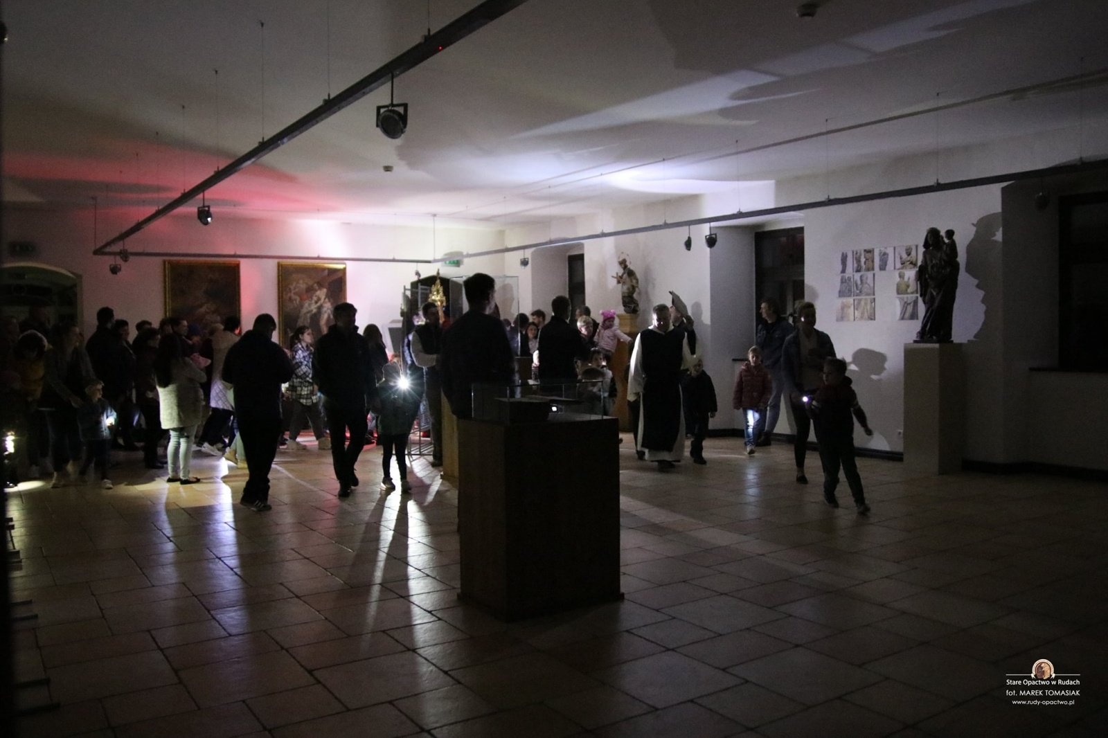 Zdjęcie w galerii na portalu naszwodzislaw.com: Dreszczyk emocji i tajemnice. Nocne szukanie skarbu w Rudach wiadomości z regionu