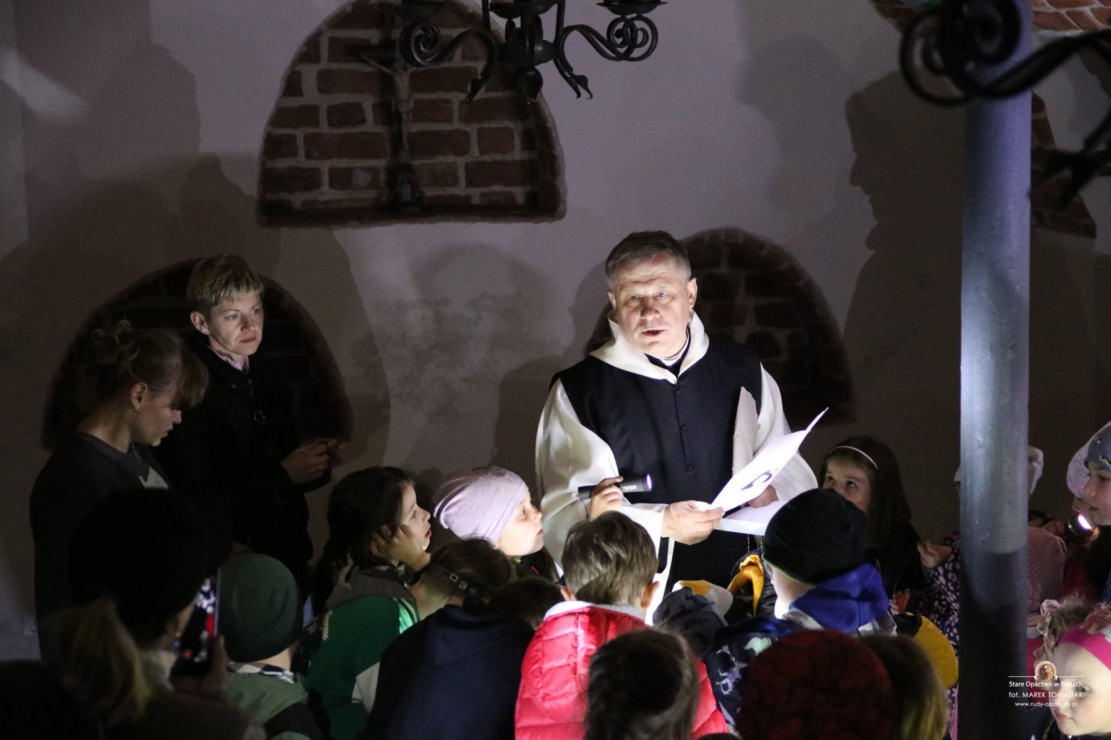 Zdjęcie w galerii na portalu naszwodzislaw.com: Dreszczyk emocji i tajemnice. Nocne szukanie skarbu w Rudach wiadomości z regionu