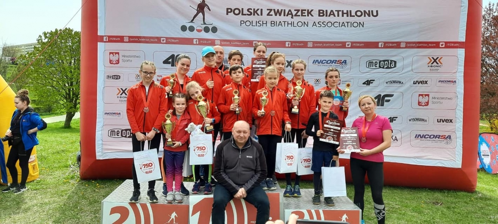 Zdjęcie w galerii na portalu naszwodzislaw.com: Worek medali wodzisławskich biathlonistów wiadomości z regionu