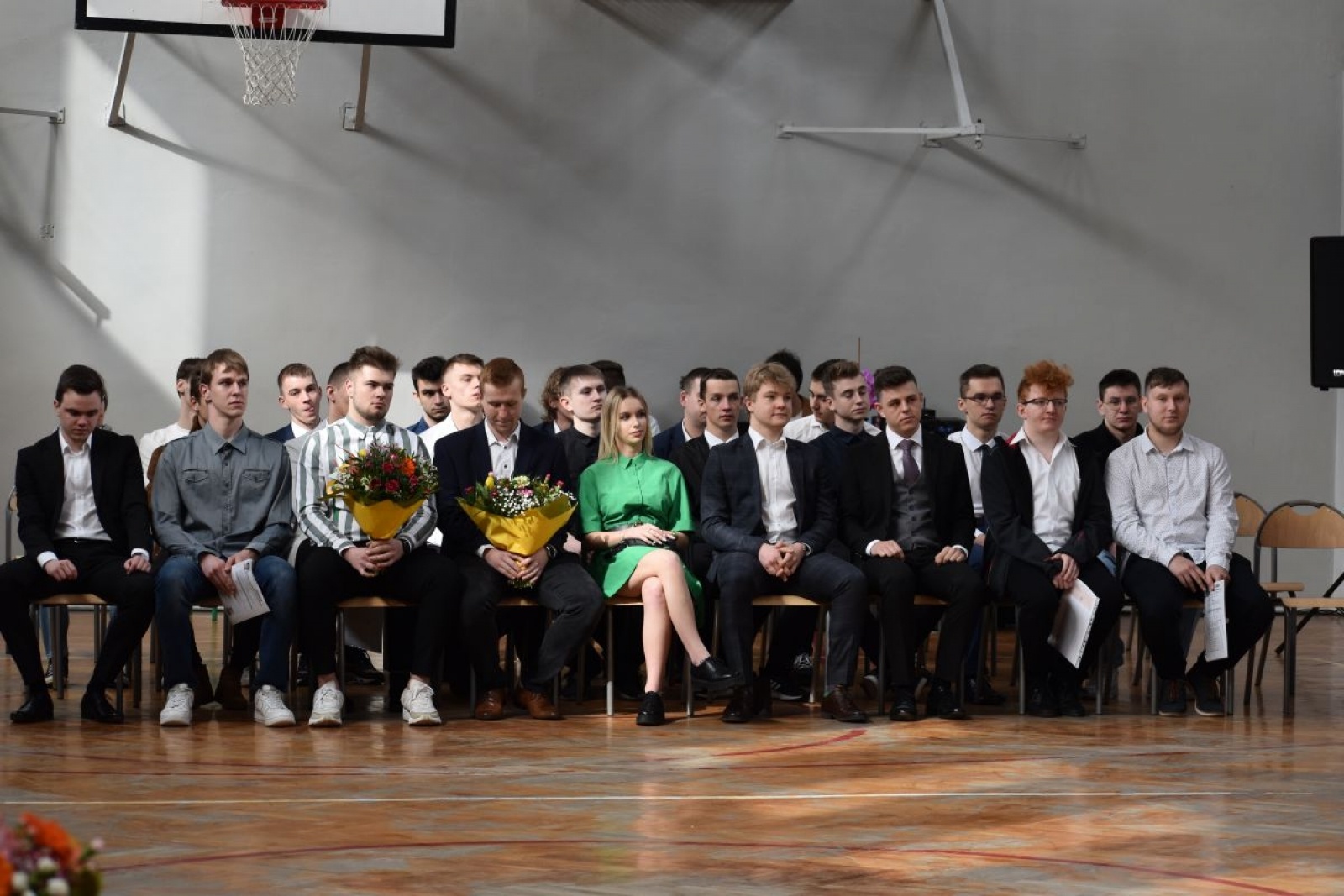 Zdjęcie w galerii na portalu naszwodzislaw.com: Abiturienci zakończyli naukę w powiatowych szkołach wiadomości z regionu