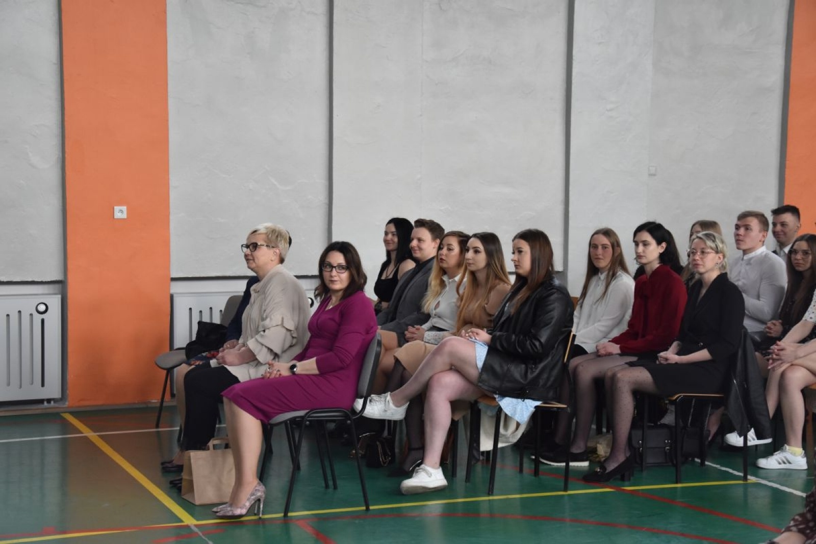 Zdjęcie w galerii na portalu naszwodzislaw.com: Abiturienci zakończyli naukę w powiatowych szkołach wiadomości z regionu