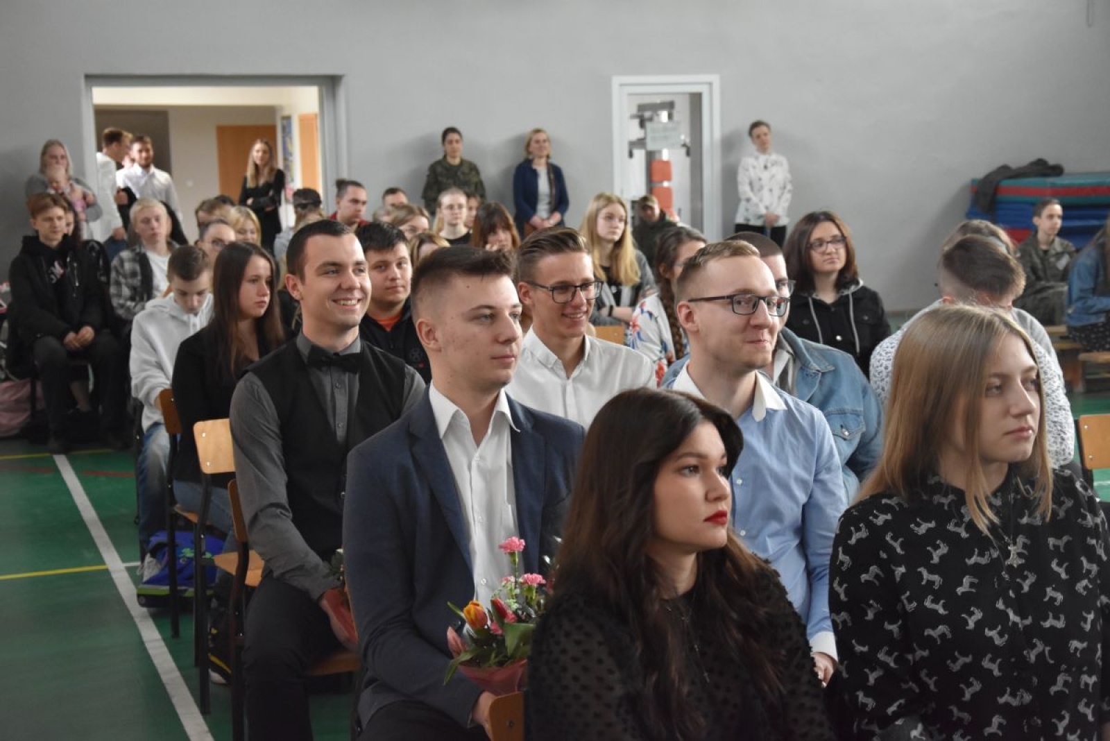 Zdjęcie w galerii na portalu naszwodzislaw.com: Abiturienci zakończyli naukę w powiatowych szkołach wiadomości z regionu