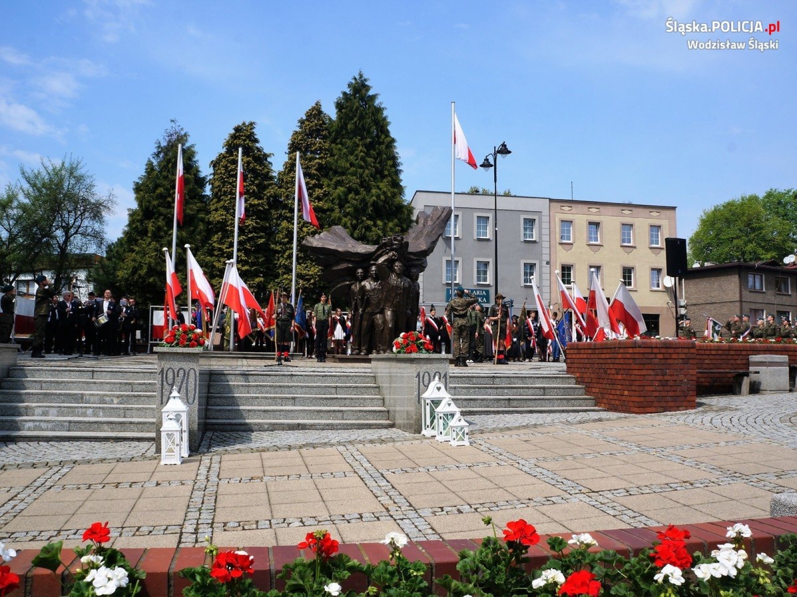 Zdjęcie w galerii na portalu naszwodzislaw.com: Trzeciomajowe obchody w Wodzisławiu Śląskim wiadomości z regionu