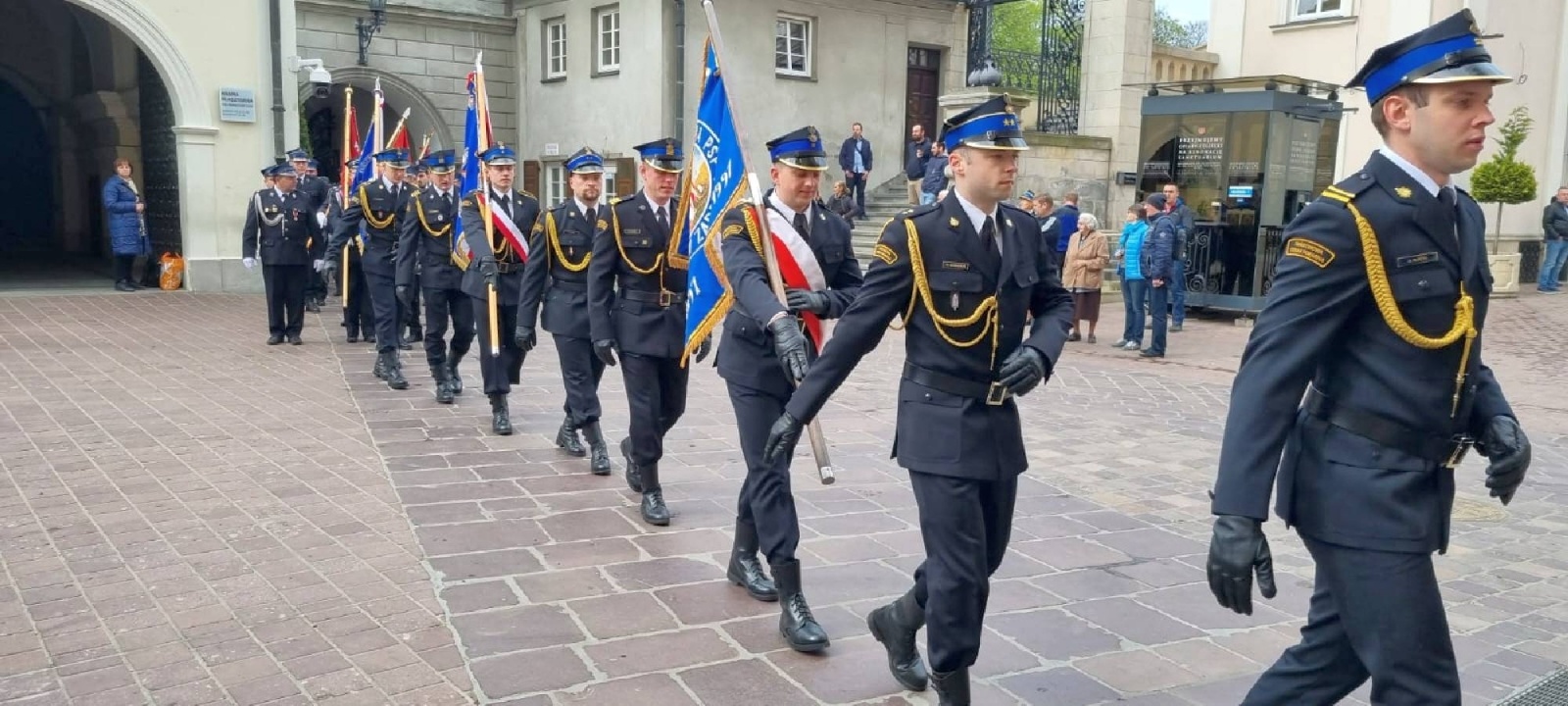 Zdjęcie w galerii na portalu naszwodzislaw.com: Strażackie święto na Jasnej Górze z udziałem strażaków z naszego regionu wiadomości z regionu