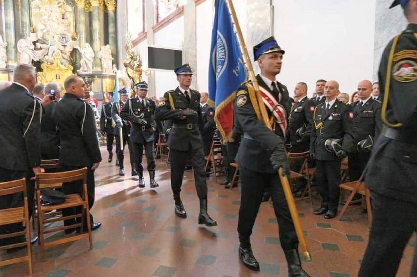 Zdjęcie w galerii na portalu naszwodzislaw.com: Strażackie święto na Jasnej Górze z udziałem strażaków z naszego regionu wiadomości z regionu