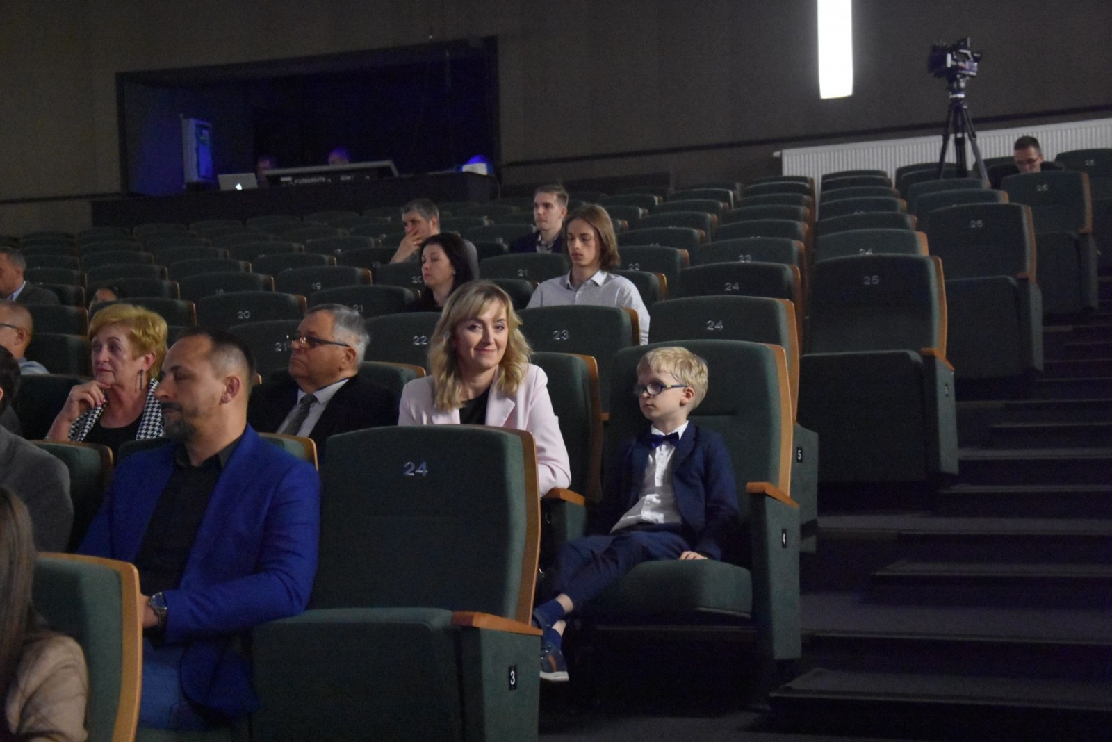 Zdjęcie w galerii na portalu naszwodzislaw.com: Nagrody i wyróżnienia powiatu w dziedzinie kultury i sportu wręczone wiadomości z regionu