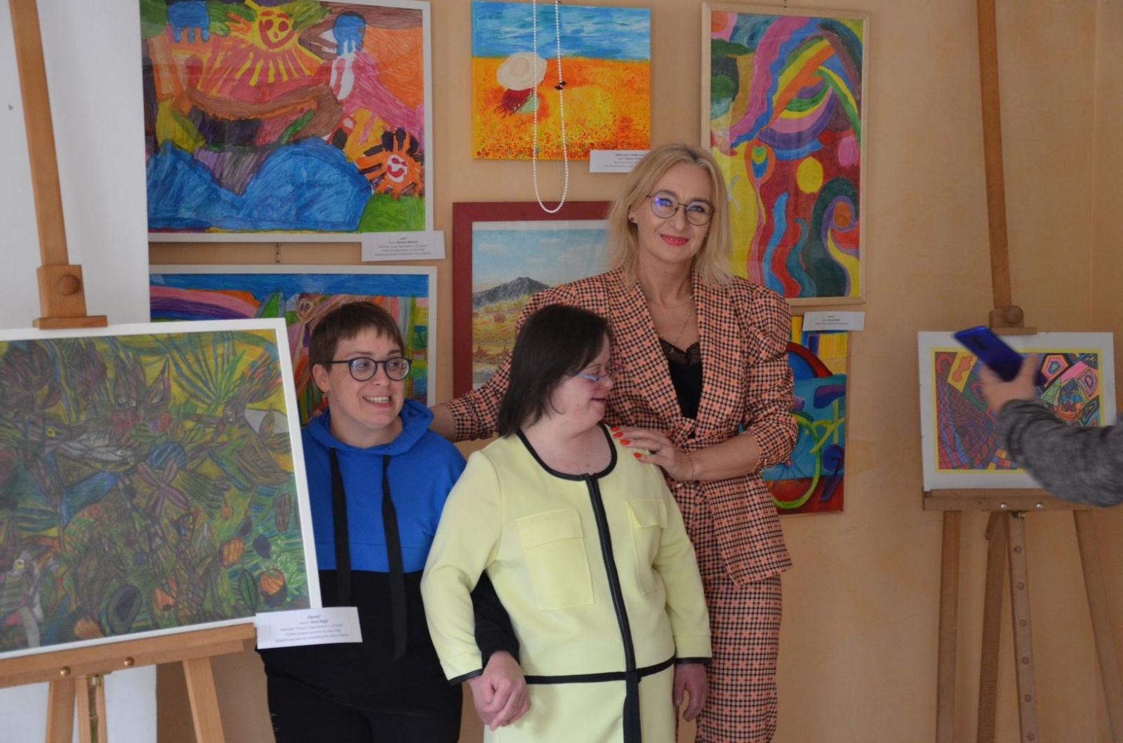 Zdjęcie w galerii na portalu naszwodzislaw.com: To, co kochają. Za nami wyjątkowy wernisaż [FOTO] wiadomości z regionu