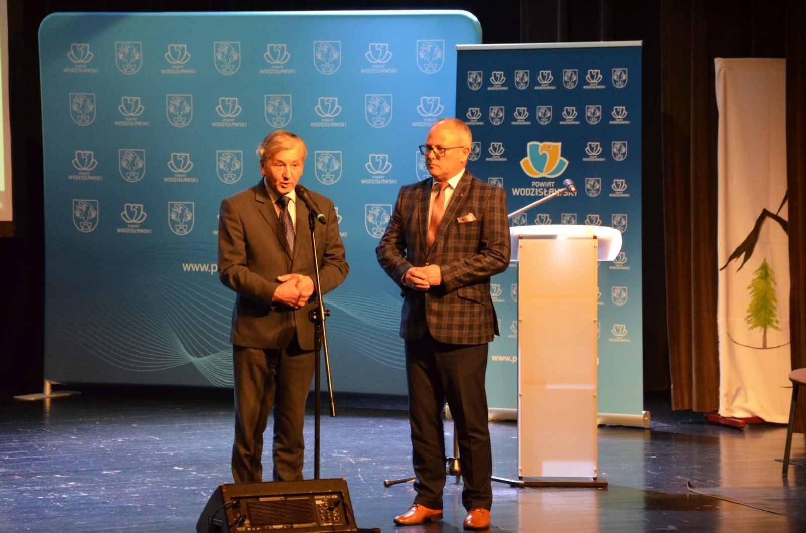 Zdjęcie w galerii na portalu naszwodzislaw.com: To, co kochają. Za nami wyjątkowy wernisaż [FOTO] wiadomości z regionu