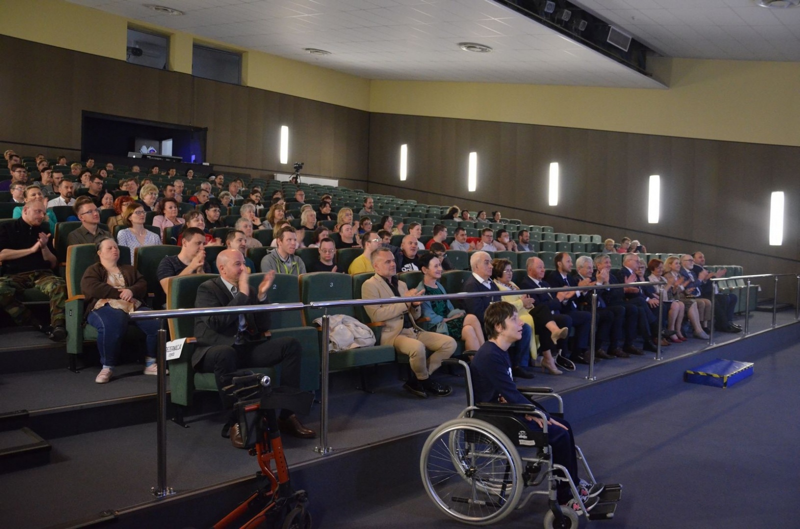 Zdjęcie w galerii na portalu naszwodzislaw.com: To, co kochają. Za nami wyjątkowy wernisaż [FOTO] wiadomości z regionu