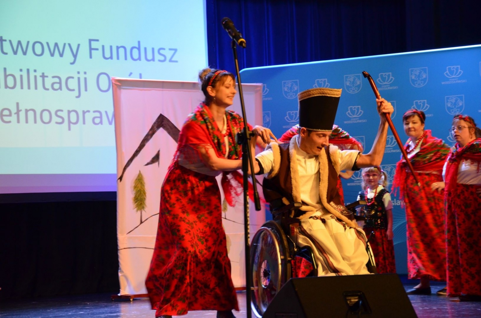 Zdjęcie w galerii na portalu naszwodzislaw.com: To, co kochają. Za nami wyjątkowy wernisaż [FOTO] wiadomości z regionu