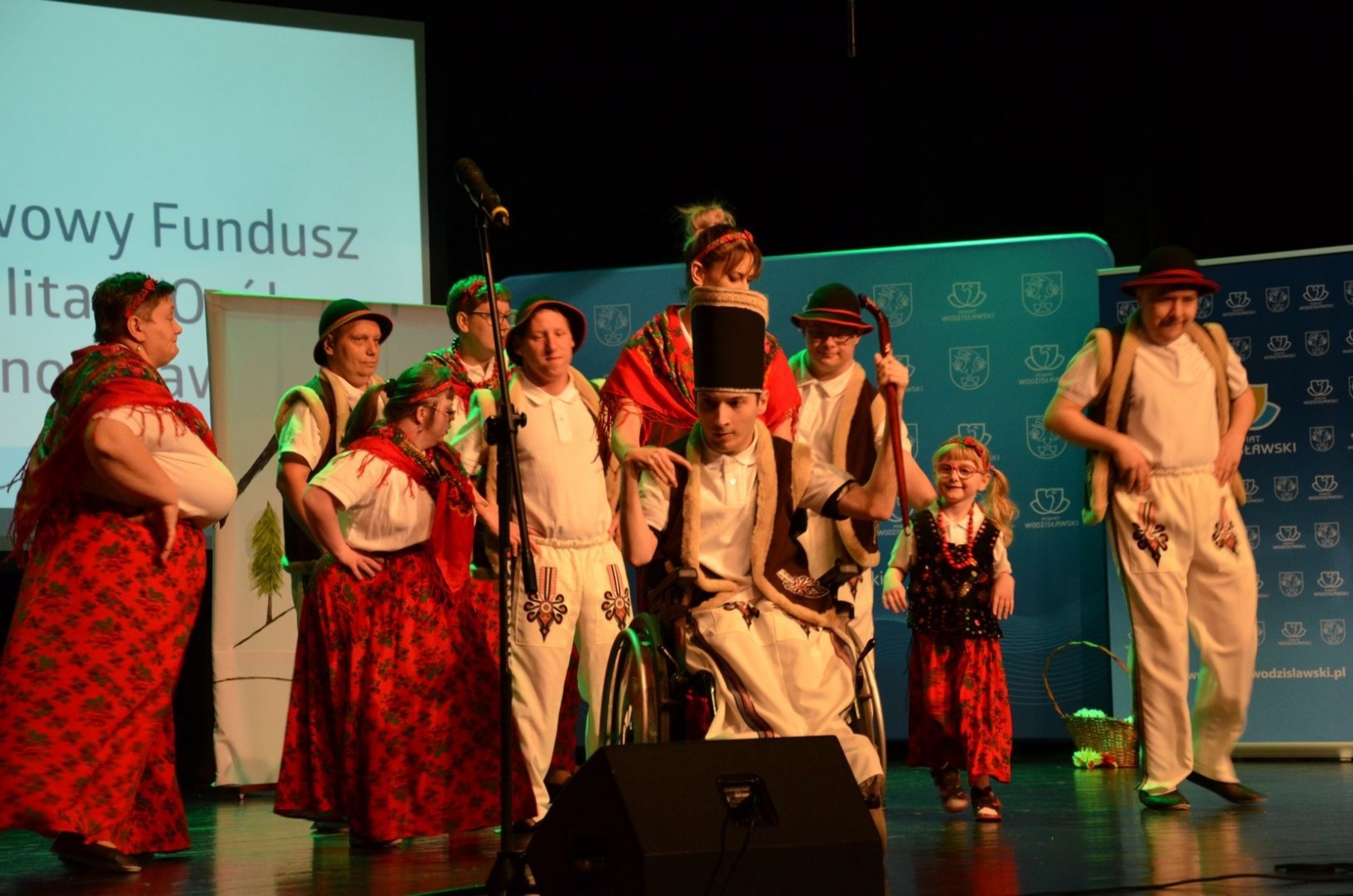 Zdjęcie w galerii na portalu naszwodzislaw.com: To, co kochają. Za nami wyjątkowy wernisaż [FOTO] wiadomości z regionu