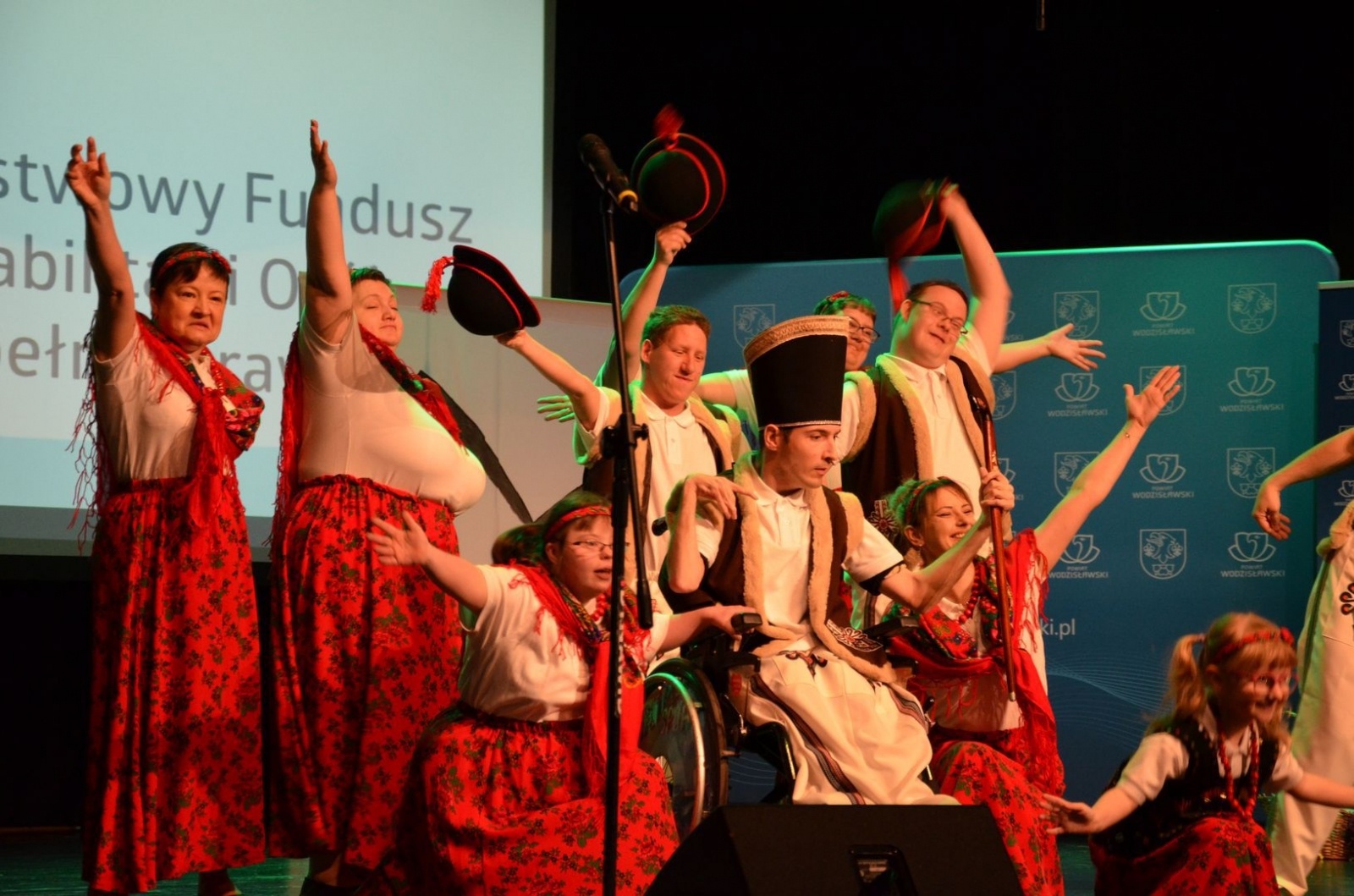 Zdjęcie w galerii na portalu naszwodzislaw.com: To, co kochają. Za nami wyjątkowy wernisaż [FOTO] wiadomości z regionu