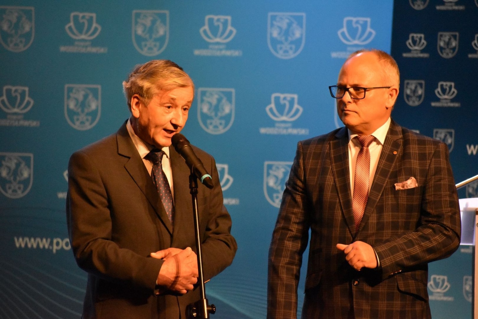 Zdjęcie w galerii na portalu naszwodzislaw.com: To, co kochają. Za nami wyjątkowy wernisaż [FOTO] wiadomości z regionu