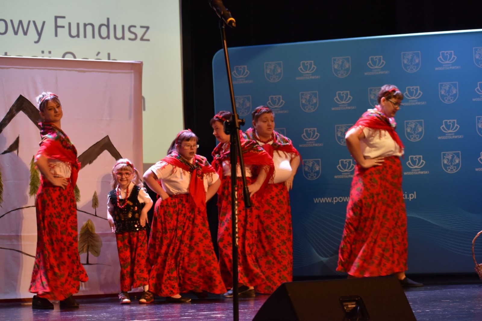 Zdjęcie w galerii na portalu naszwodzislaw.com: To, co kochają. Za nami wyjątkowy wernisaż [FOTO] wiadomości z regionu