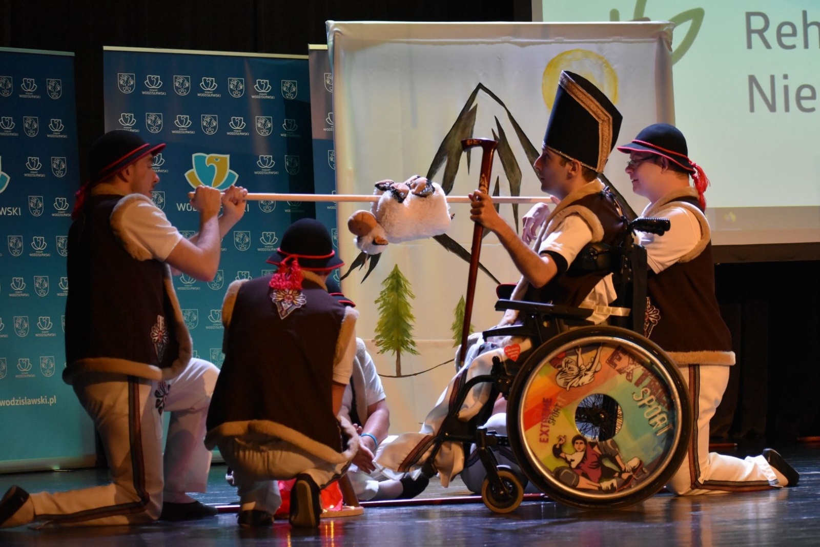 Zdjęcie w galerii na portalu naszwodzislaw.com: To, co kochają. Za nami wyjątkowy wernisaż [FOTO] wiadomości z regionu