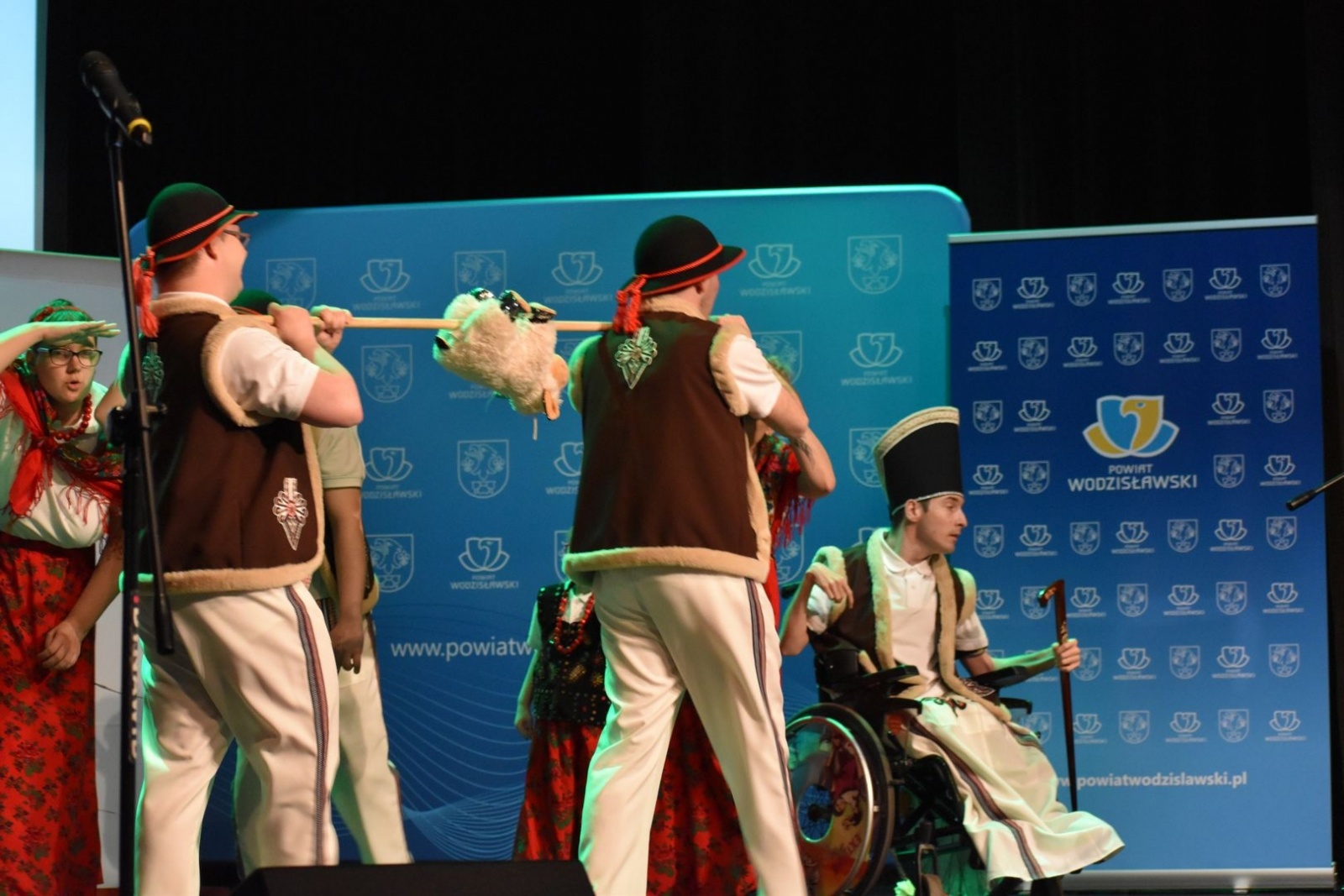 Zdjęcie w galerii na portalu naszwodzislaw.com: To, co kochają. Za nami wyjątkowy wernisaż [FOTO] wiadomości z regionu