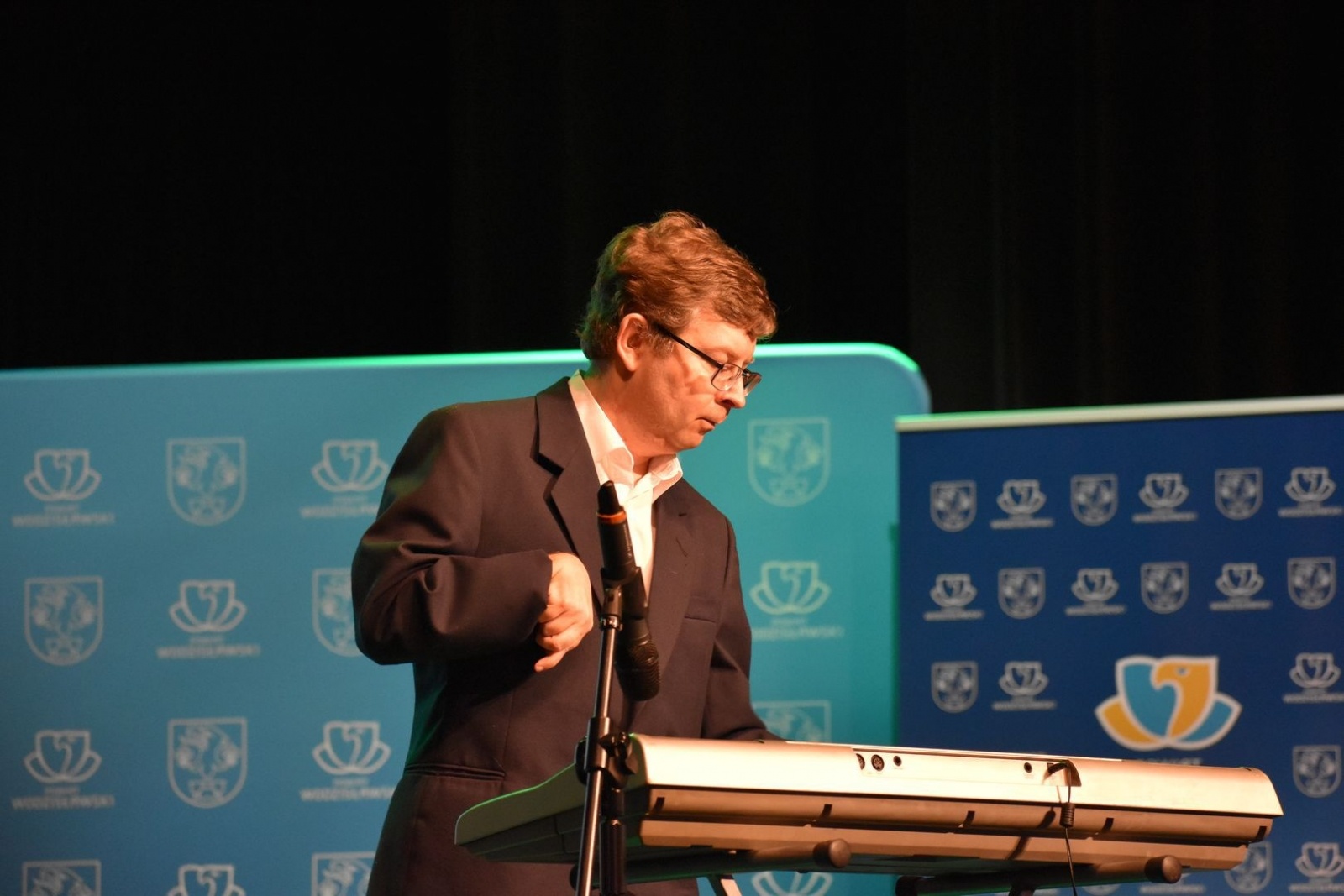 Zdjęcie w galerii na portalu naszwodzislaw.com: To, co kochają. Za nami wyjątkowy wernisaż [FOTO] wiadomości z regionu