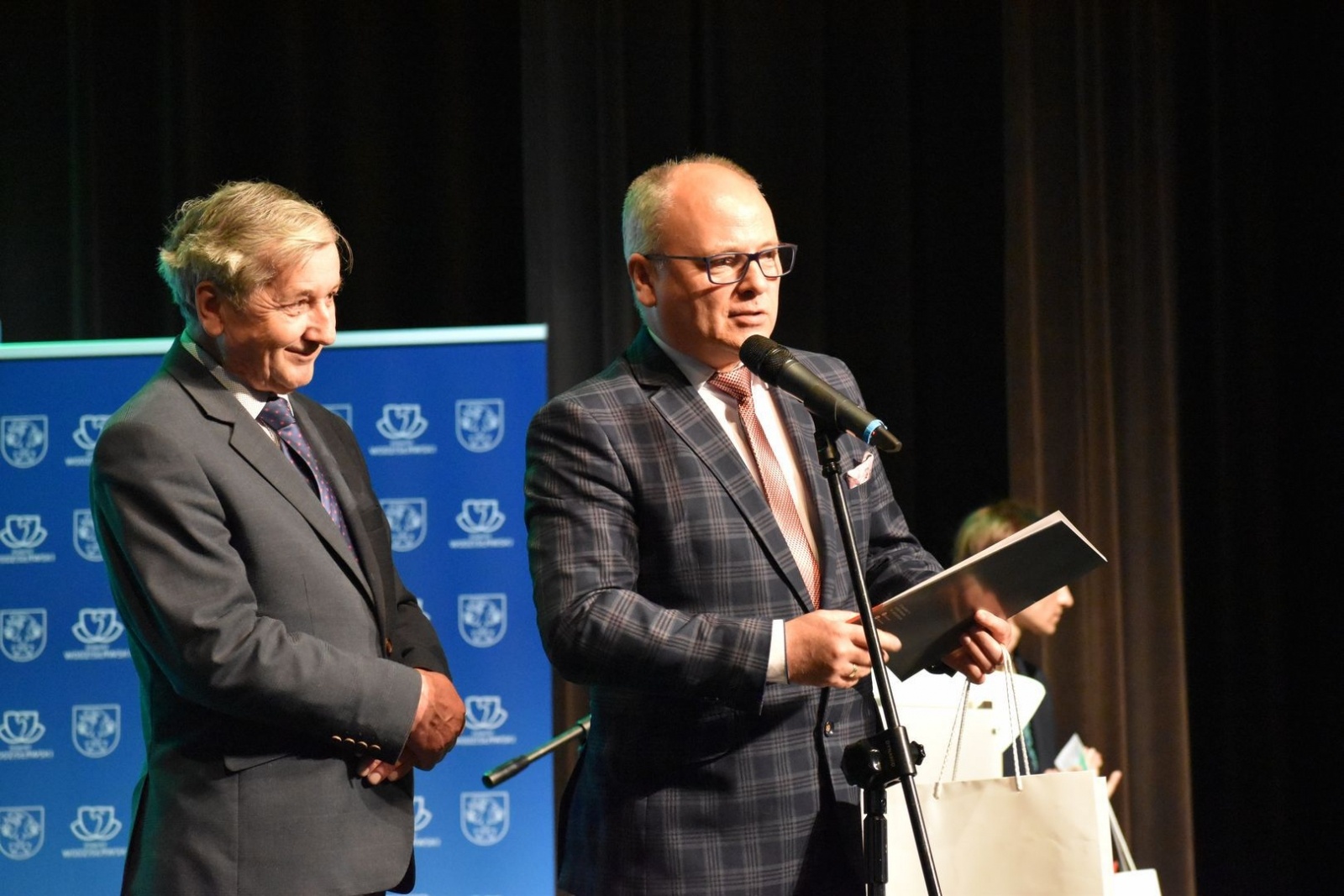 Zdjęcie w galerii na portalu naszwodzislaw.com: To, co kochają. Za nami wyjątkowy wernisaż [FOTO] wiadomości z regionu