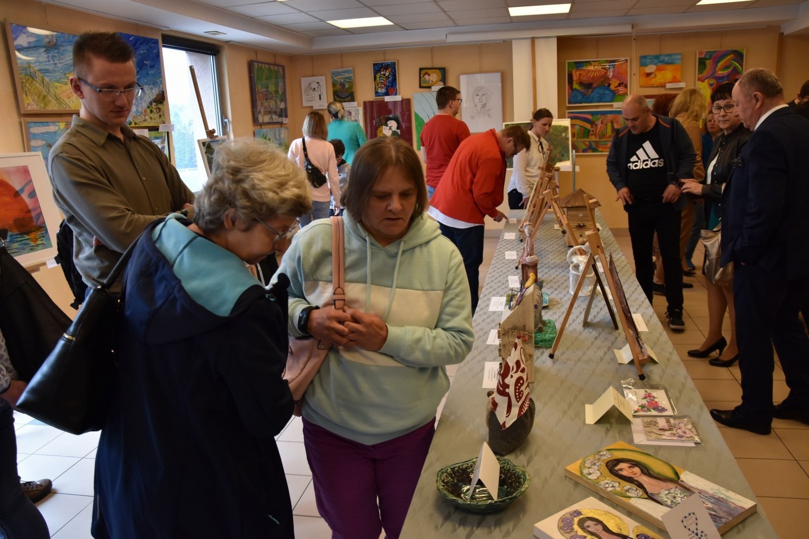 Zdjęcie w galerii na portalu naszwodzislaw.com: To, co kochają. Za nami wyjątkowy wernisaż [FOTO] wiadomości z regionu