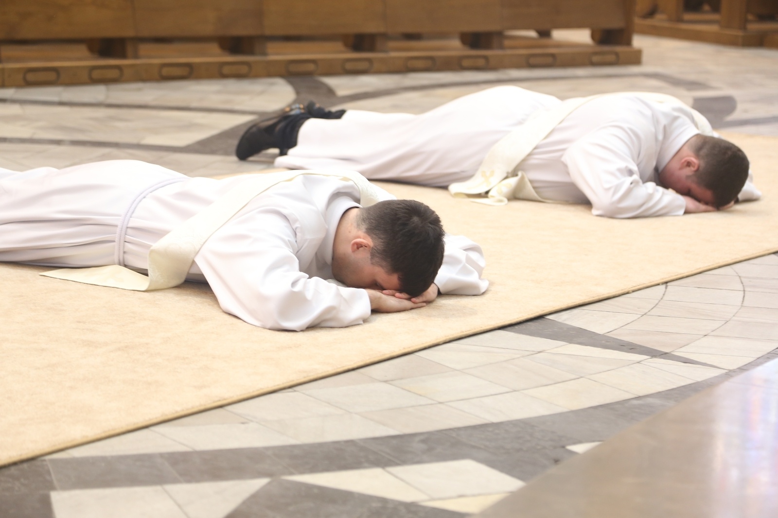 Zdjęcie w galerii na portalu naszwodzislaw.com: Święcenia kapłańskie w stopniu prezbiteratu wiadomości z regionu