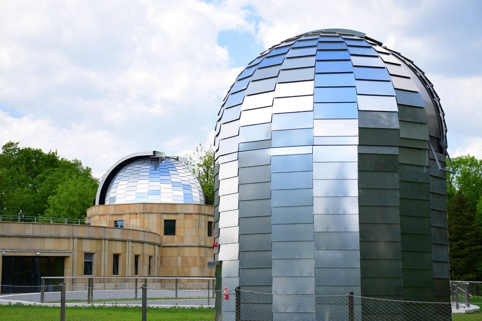 Zdjęcie w galerii na portalu naszwodzislaw.com: Nowe śląskie planetarium zachwyca. Wkrótce otwarcie wiadomości z regionu