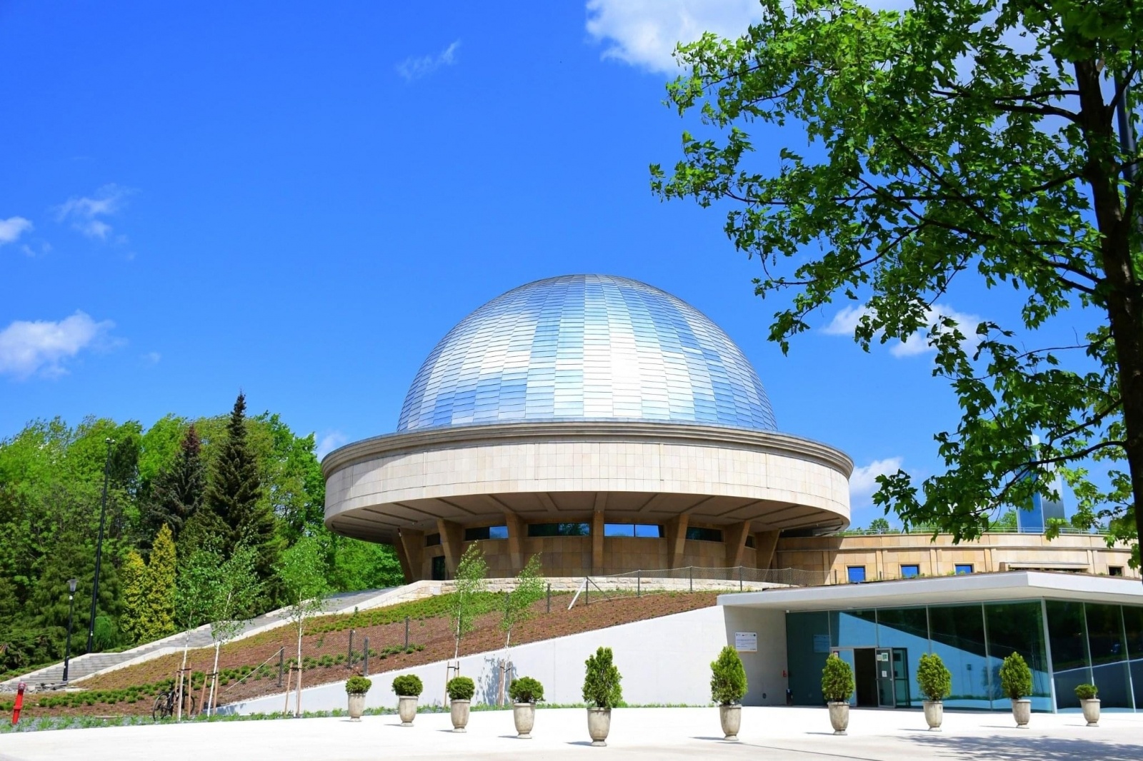 Zdjęcie w galerii na portalu naszwodzislaw.com: Nowe śląskie planetarium zachwyca. Wkrótce otwarcie wiadomości z regionu