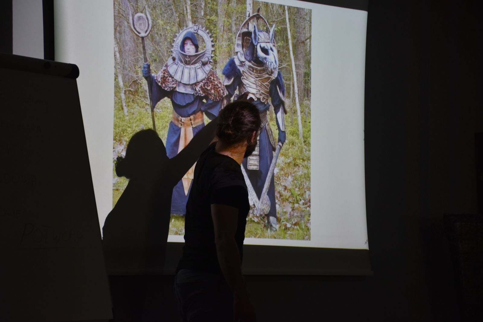 Zdjęcie w galerii na portalu naszwodzislaw.com: Warsztaty larpowania w wodzisławskiej książnicy wiadomości z regionu