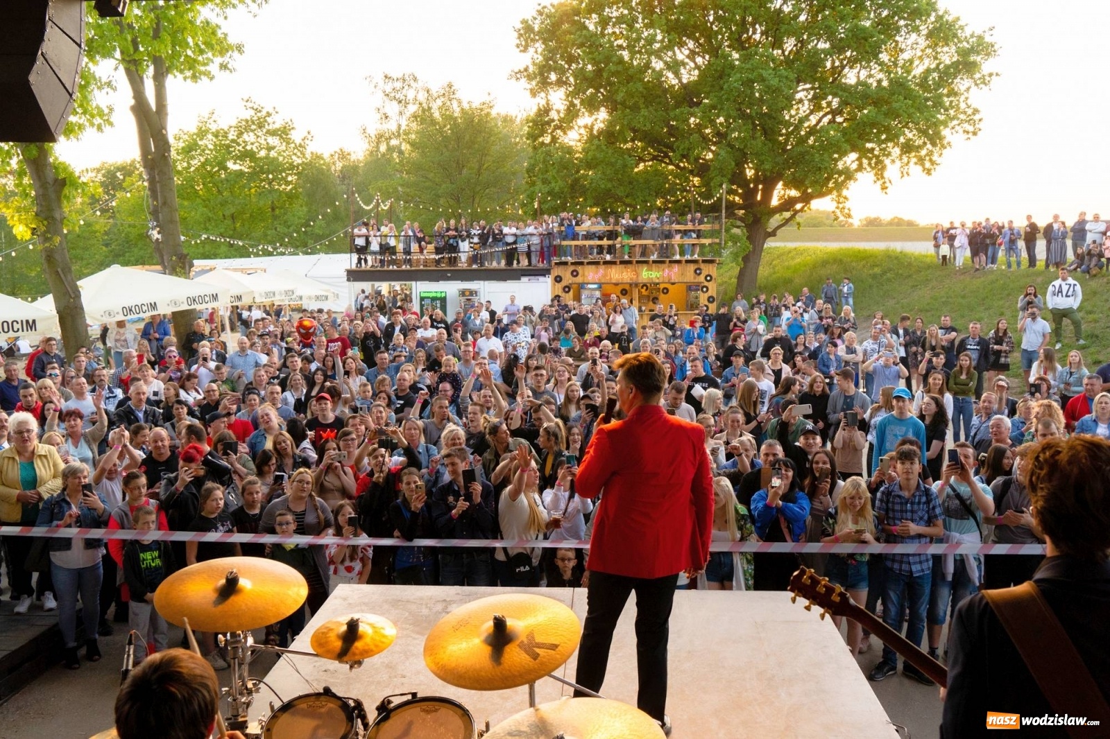 Zdjęcie w galerii na portalu naszwodzislaw.com: Zenek Martyniuk na Magicznej Plaży w Bukowie [FOTO i WIDEO] wiadomości z regionu