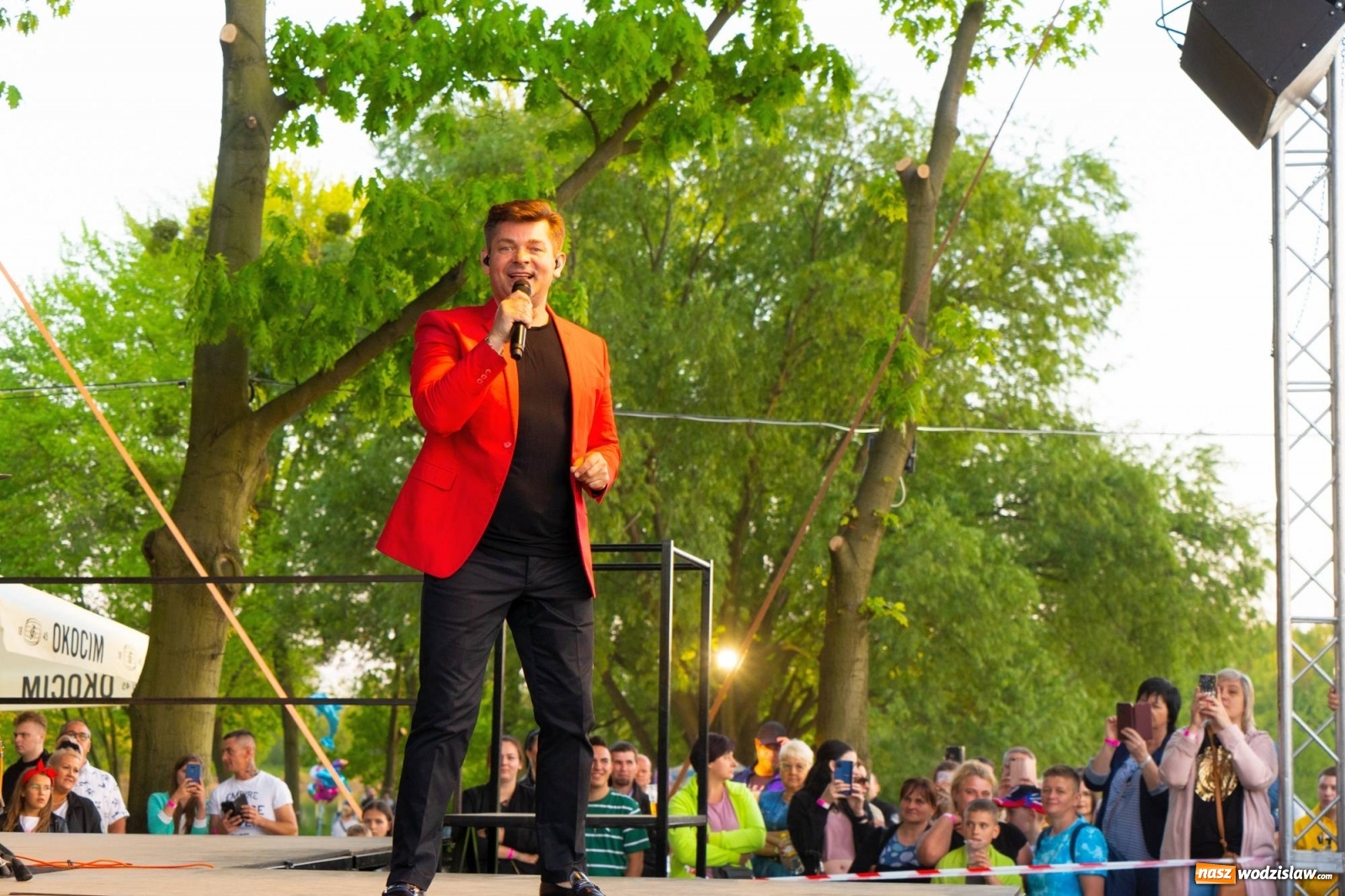 Zdjęcie w galerii na portalu naszwodzislaw.com: Zenek Martyniuk na Magicznej Plaży w Bukowie [FOTO i WIDEO] wiadomości z regionu