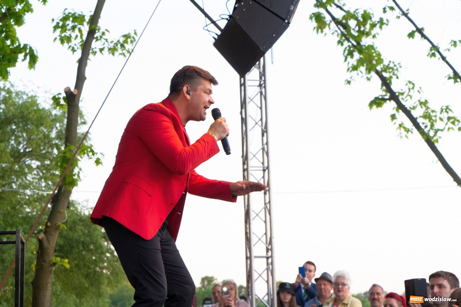 Zdjęcie w galerii na portalu naszwodzislaw.com: Zenek Martyniuk na Magicznej Plaży w Bukowie [FOTO i WIDEO] wiadomości z regionu