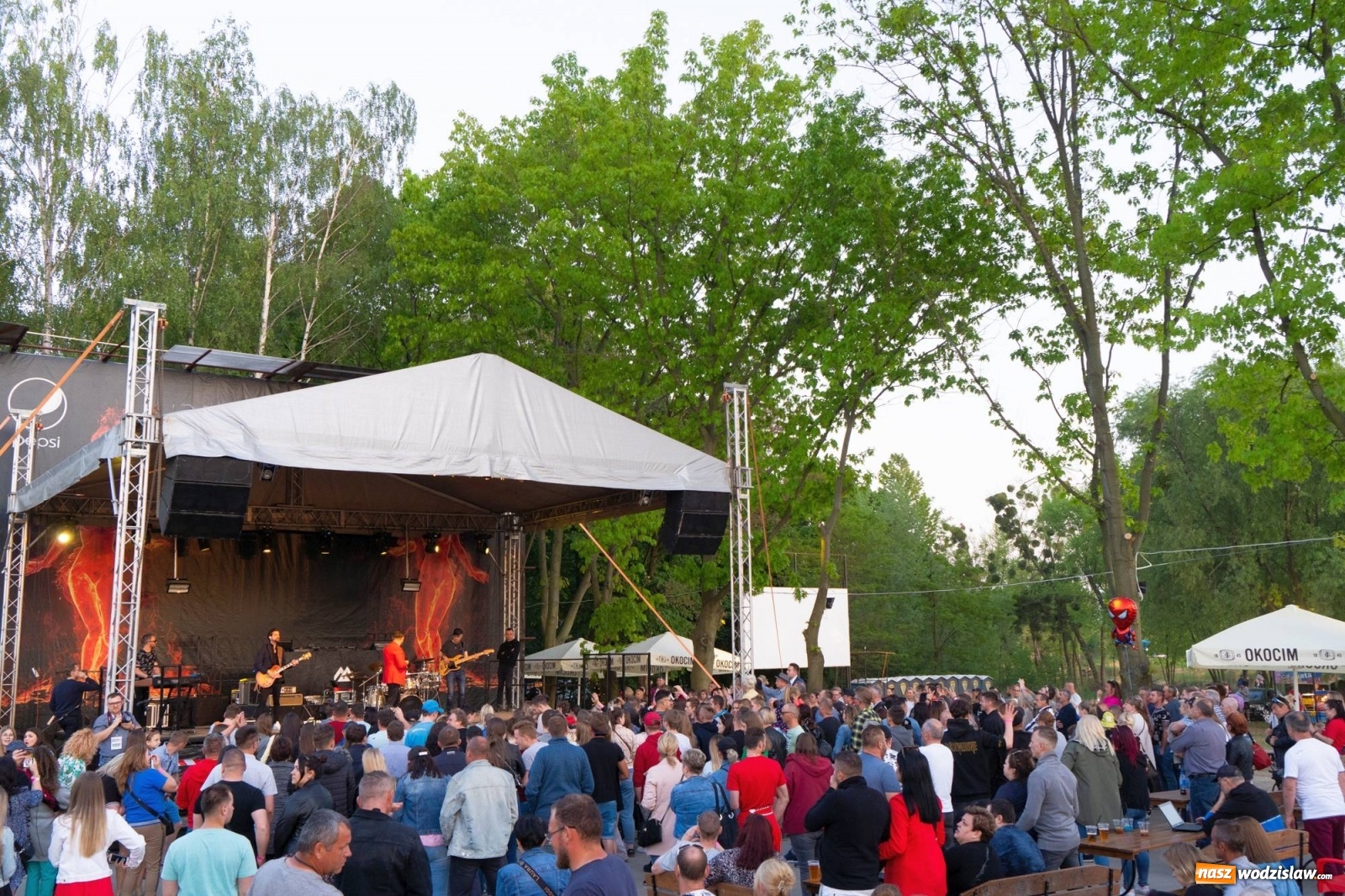 Zdjęcie w galerii na portalu naszwodzislaw.com: Zenek Martyniuk na Magicznej Plaży w Bukowie [FOTO i WIDEO] wiadomości z regionu