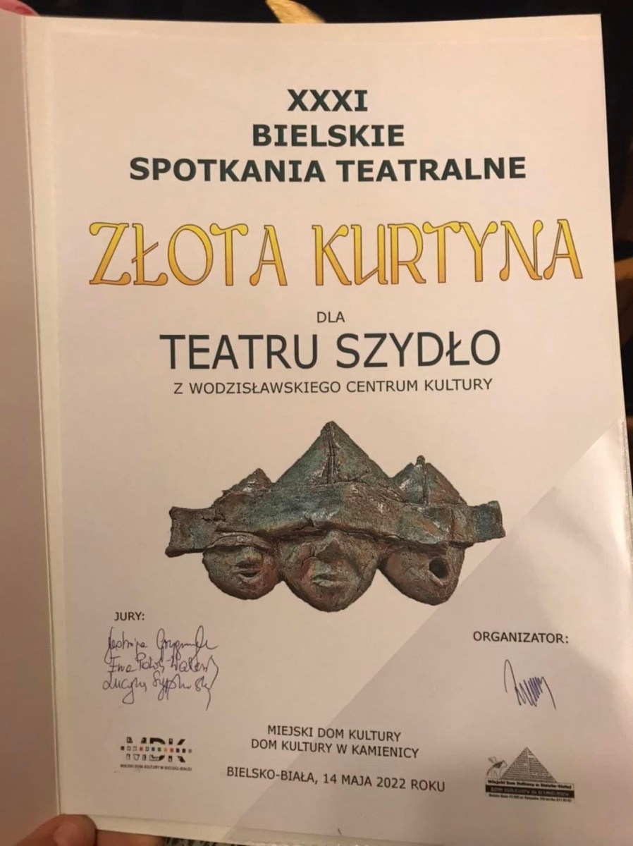 Zdjęcie w galerii na portalu naszwodzislaw.com: Wycelowali i wygrali. Teatr Szydło ze Złotą Kurtyną wiadomości z regionu